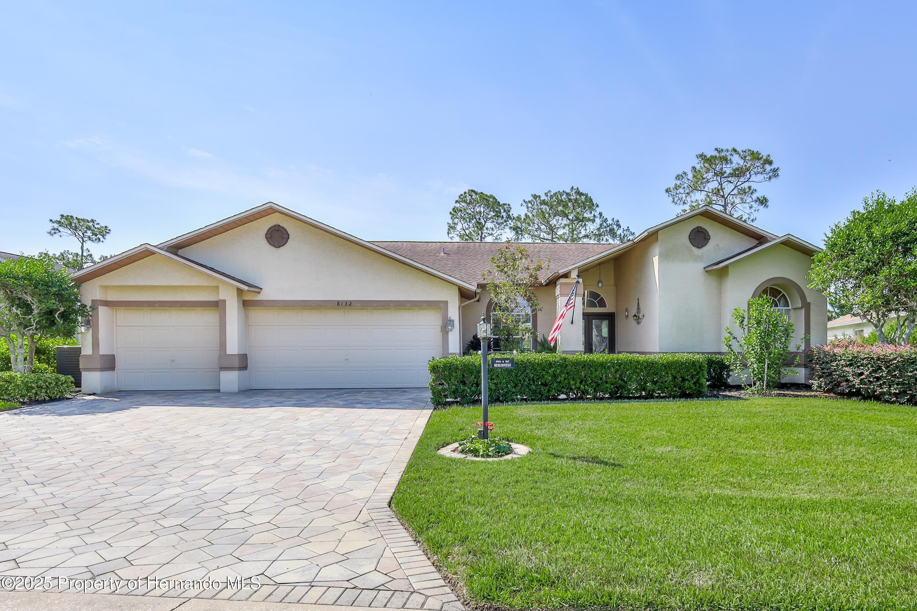 8132 Summersong Court, Spring Hill, Florida image 2