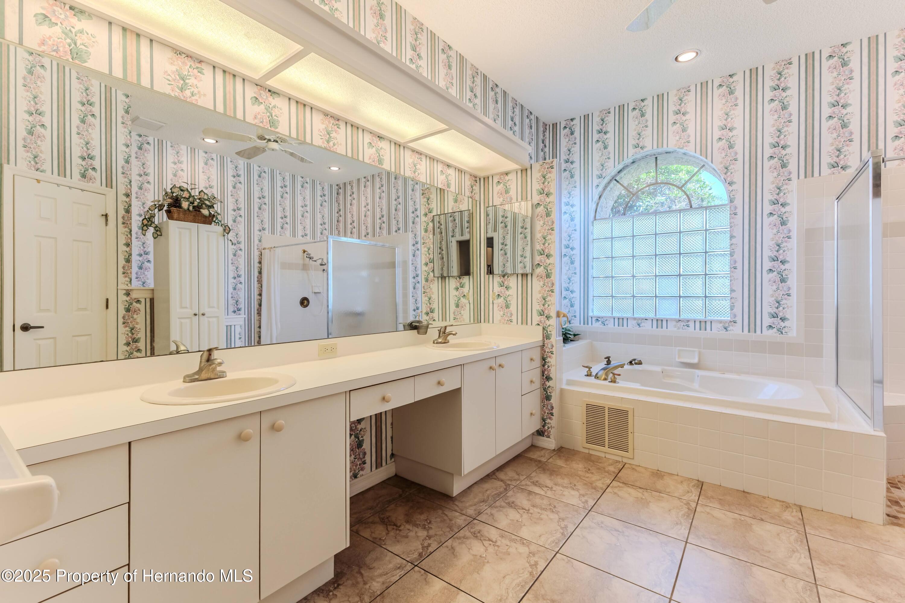 8132 Summersong Court, Spring Hill, Florida image 39