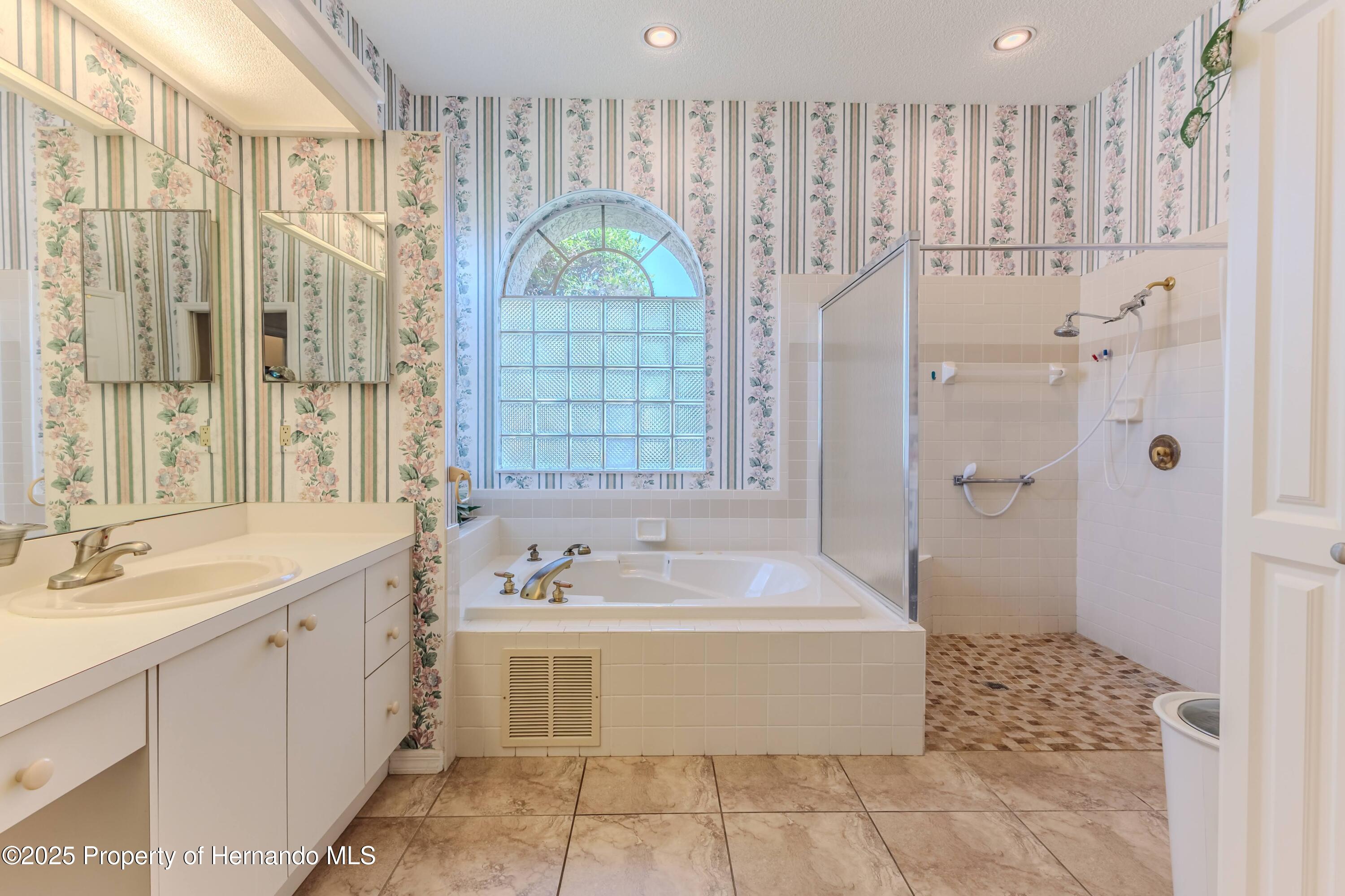 8132 Summersong Court, Spring Hill, Florida image 40