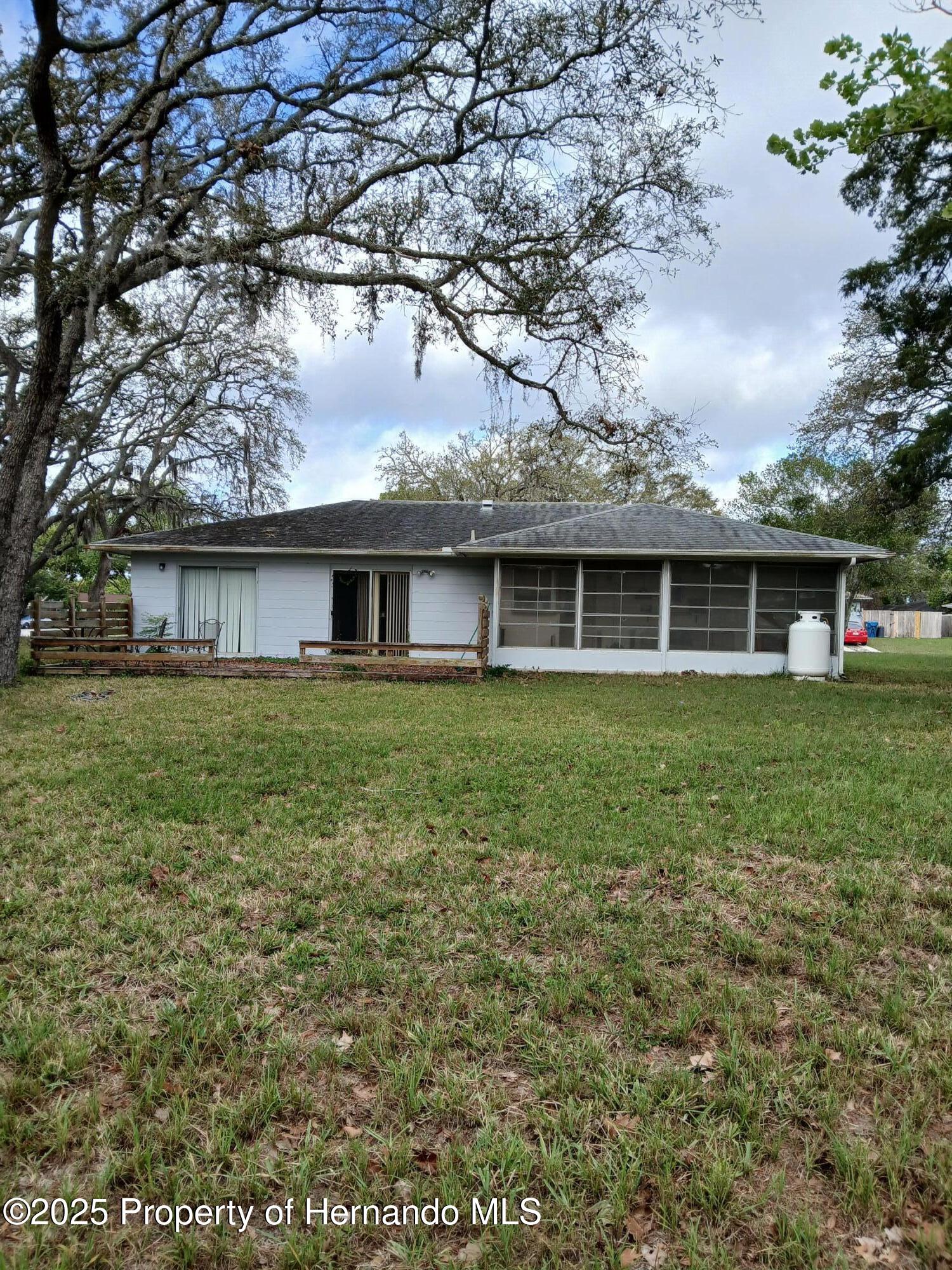 7404 Acorn Circle, Spring Hill, Florida image 4