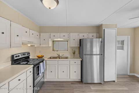 Mobile Home For Sale - 14265 Midfield Street<br/> Hernando County, Brooksville, FL 34613