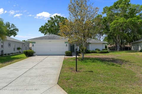 Homes For Sale - 2067 Towering Pines Terrace<br/> Spring Hill, FL 34606