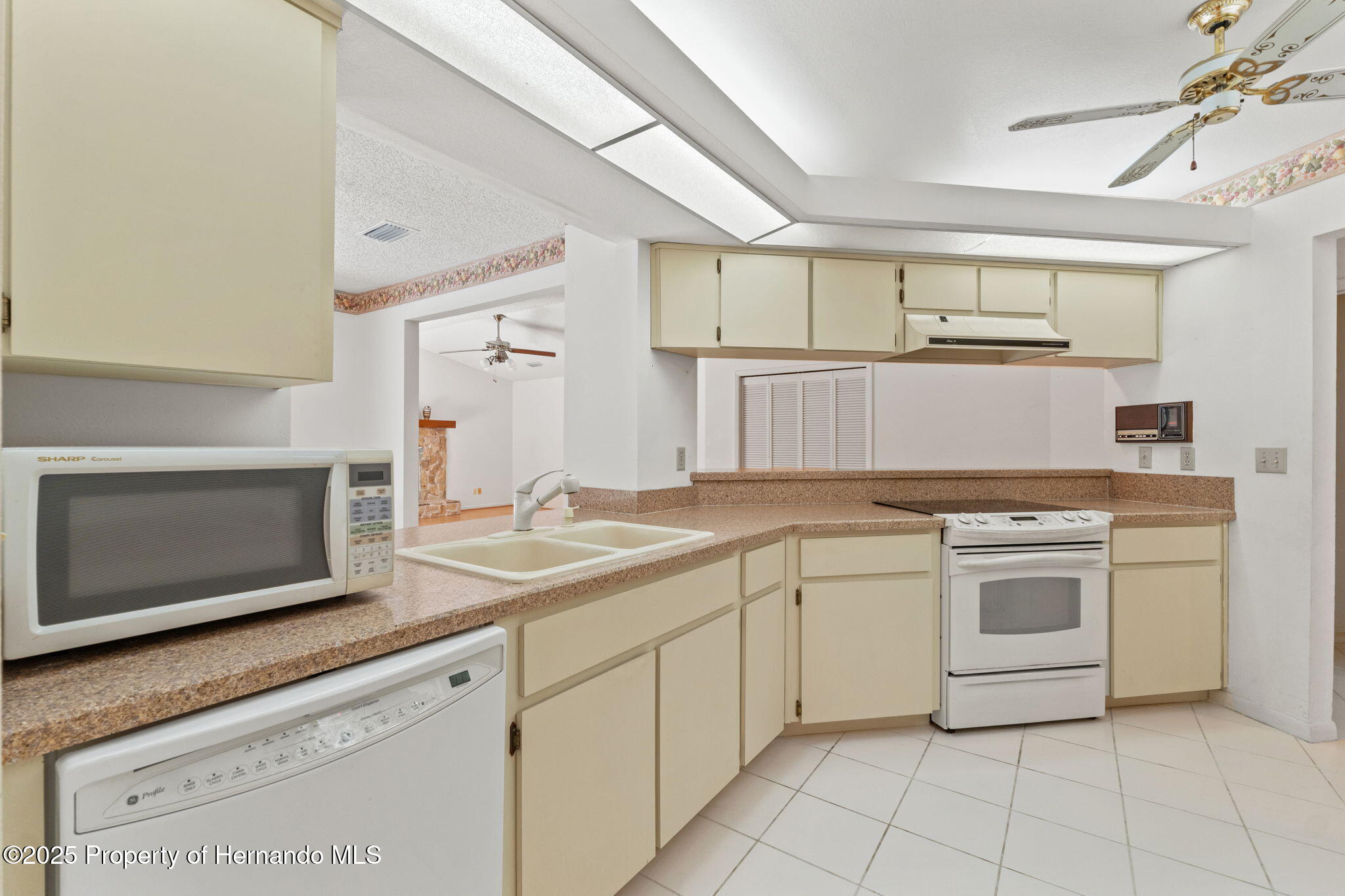 1379 Matthew Avenue, Spring Hill, Florida image 18