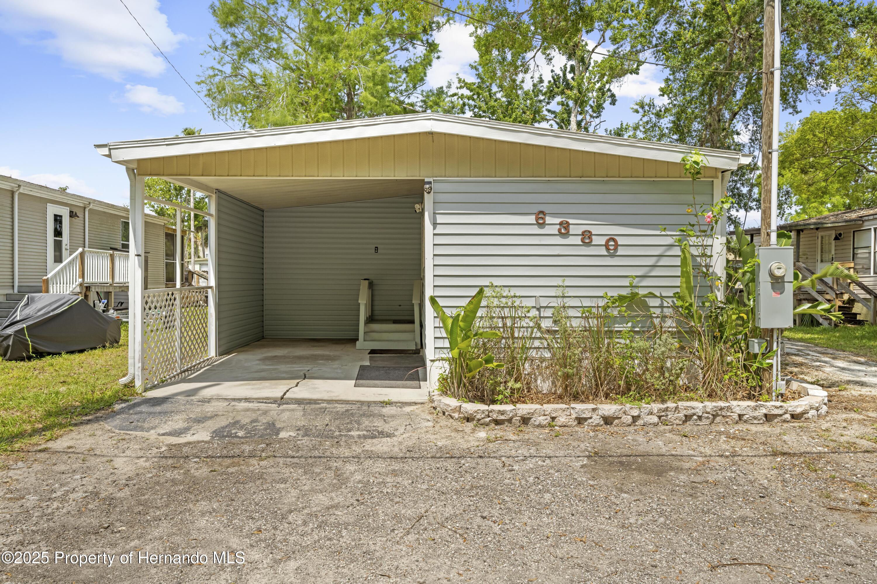 6380 Richard Drive, Weeki Wachee, Florida image 4