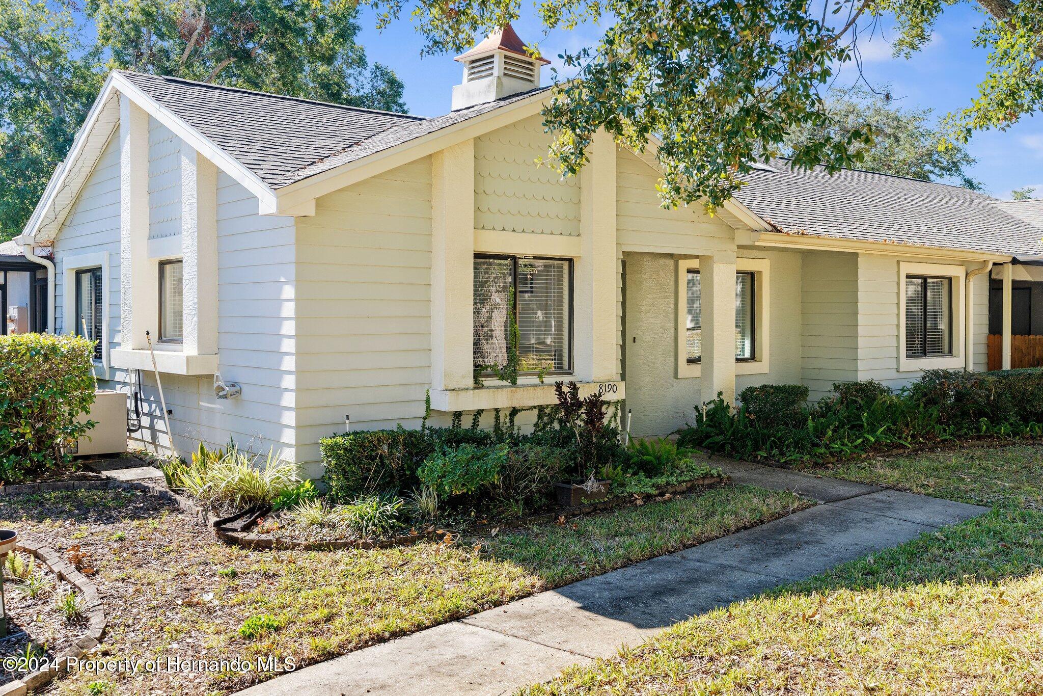 8190 Sturbridge Court, Weeki Wachee, Florida image 2