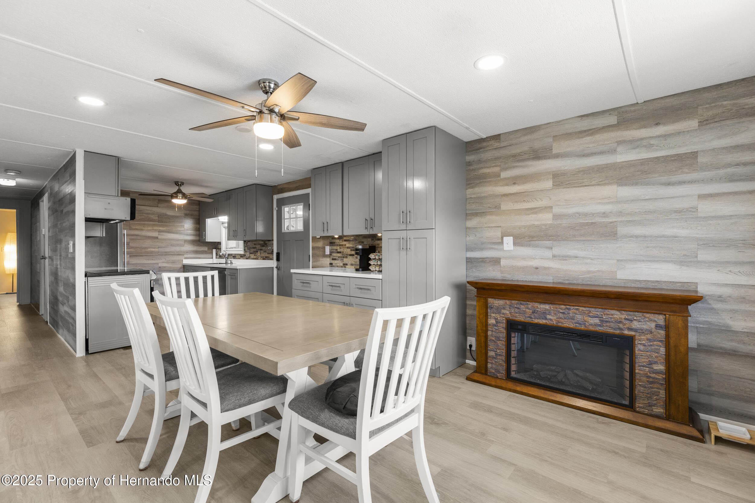 14912 Brookridge Boulevard, Brooksville, Florida image 13