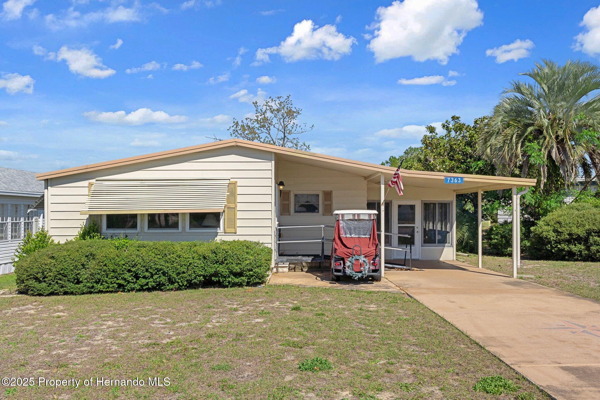 7363 Eastern Circle Drive, Brooksville, Florida image 3