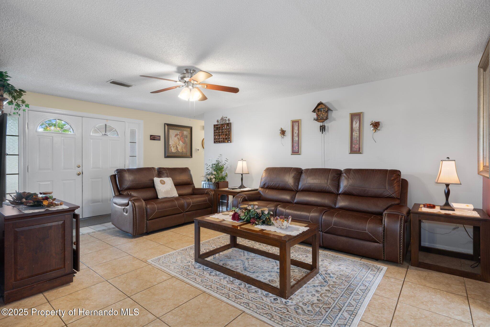 9414 Northcliffe Boulevard, Spring Hill, Florida image 9