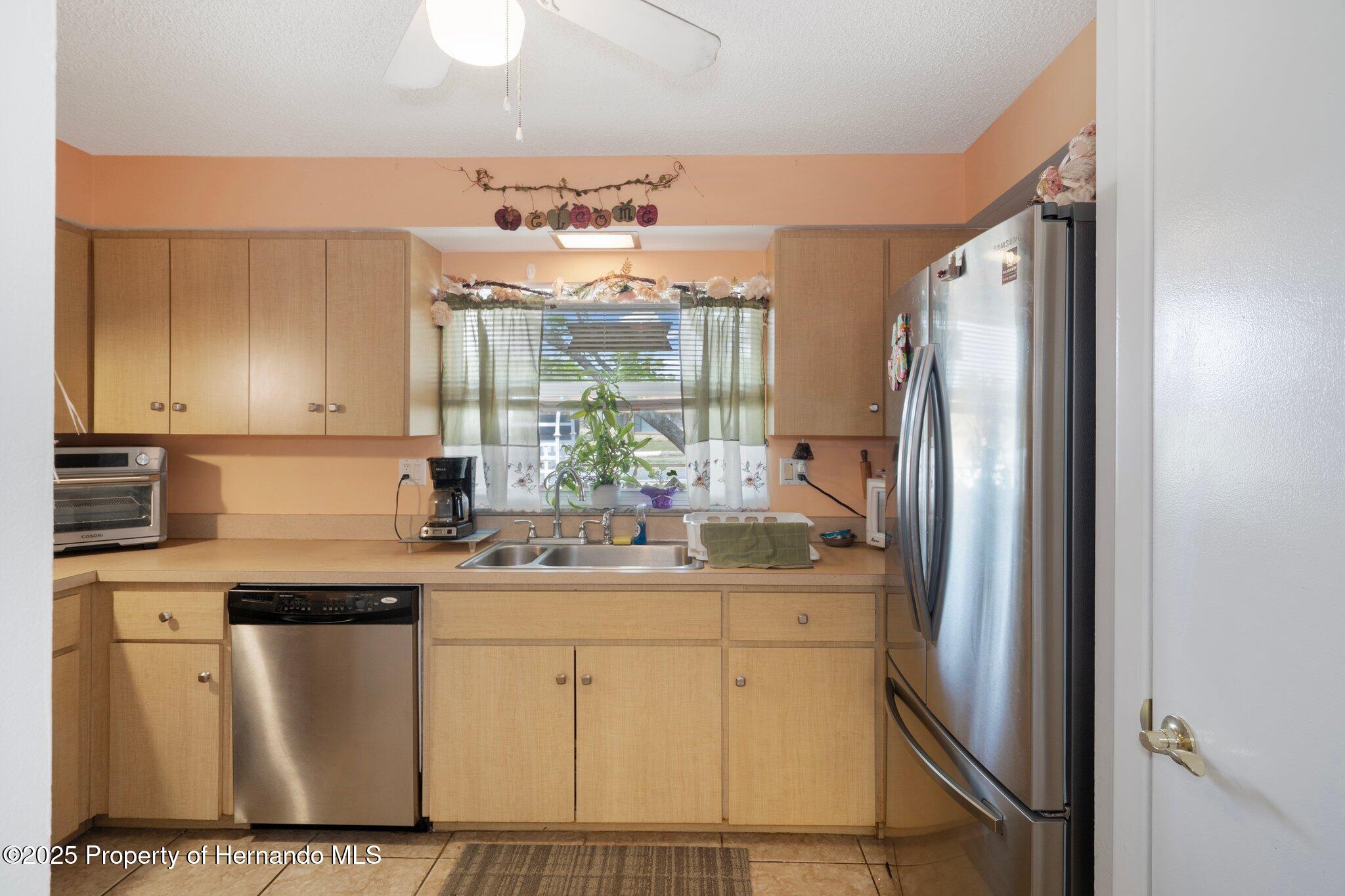 9414 Northcliffe Boulevard, Spring Hill, Florida image 14