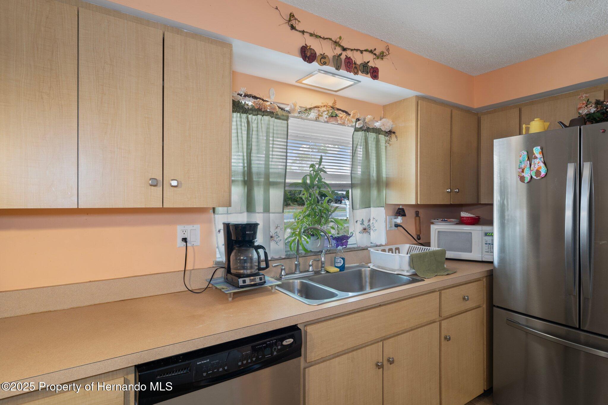 9414 Northcliffe Boulevard, Spring Hill, Florida image 17