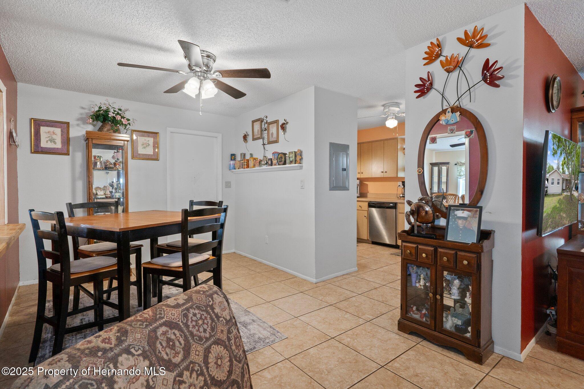 9414 Northcliffe Boulevard, Spring Hill, Florida image 11