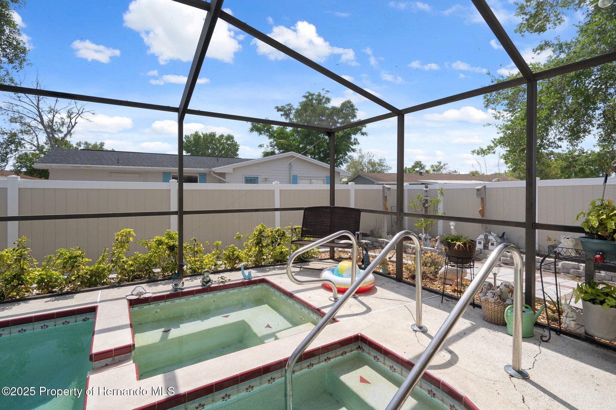 9414 Northcliffe Boulevard, Spring Hill, Florida image 46