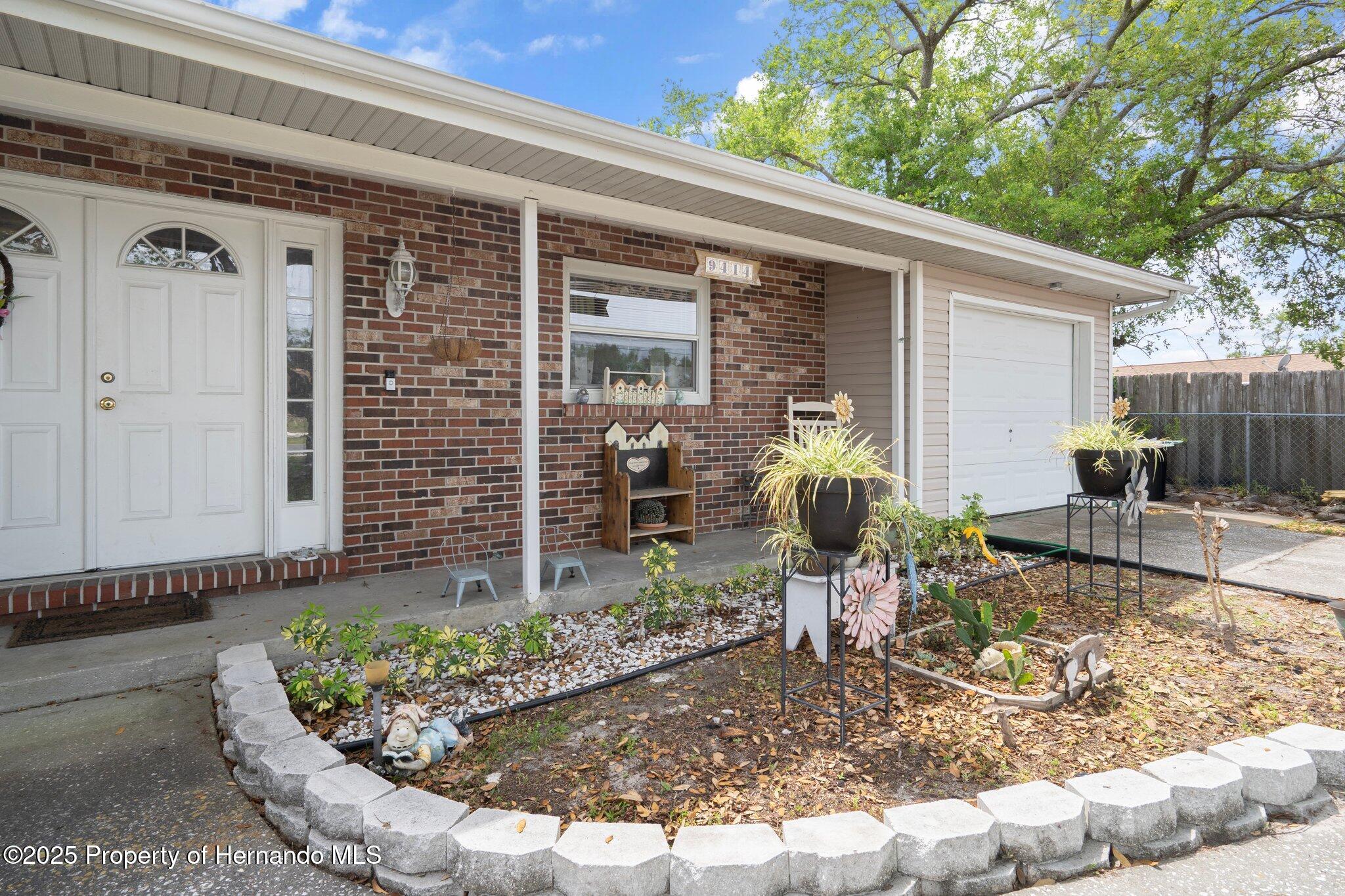 9414 Northcliffe Boulevard, Spring Hill, Florida image 4