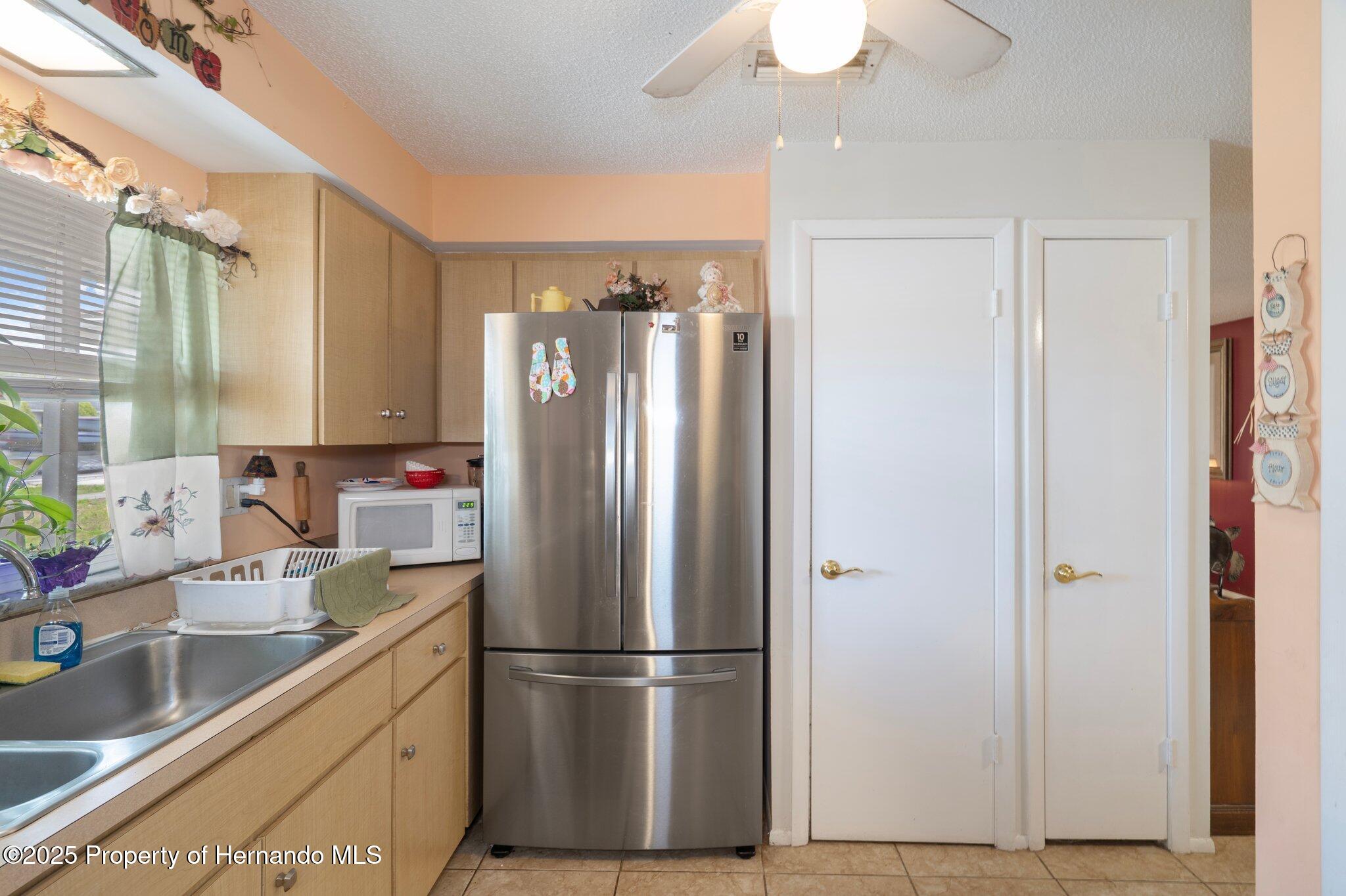 9414 Northcliffe Boulevard, Spring Hill, Florida image 18