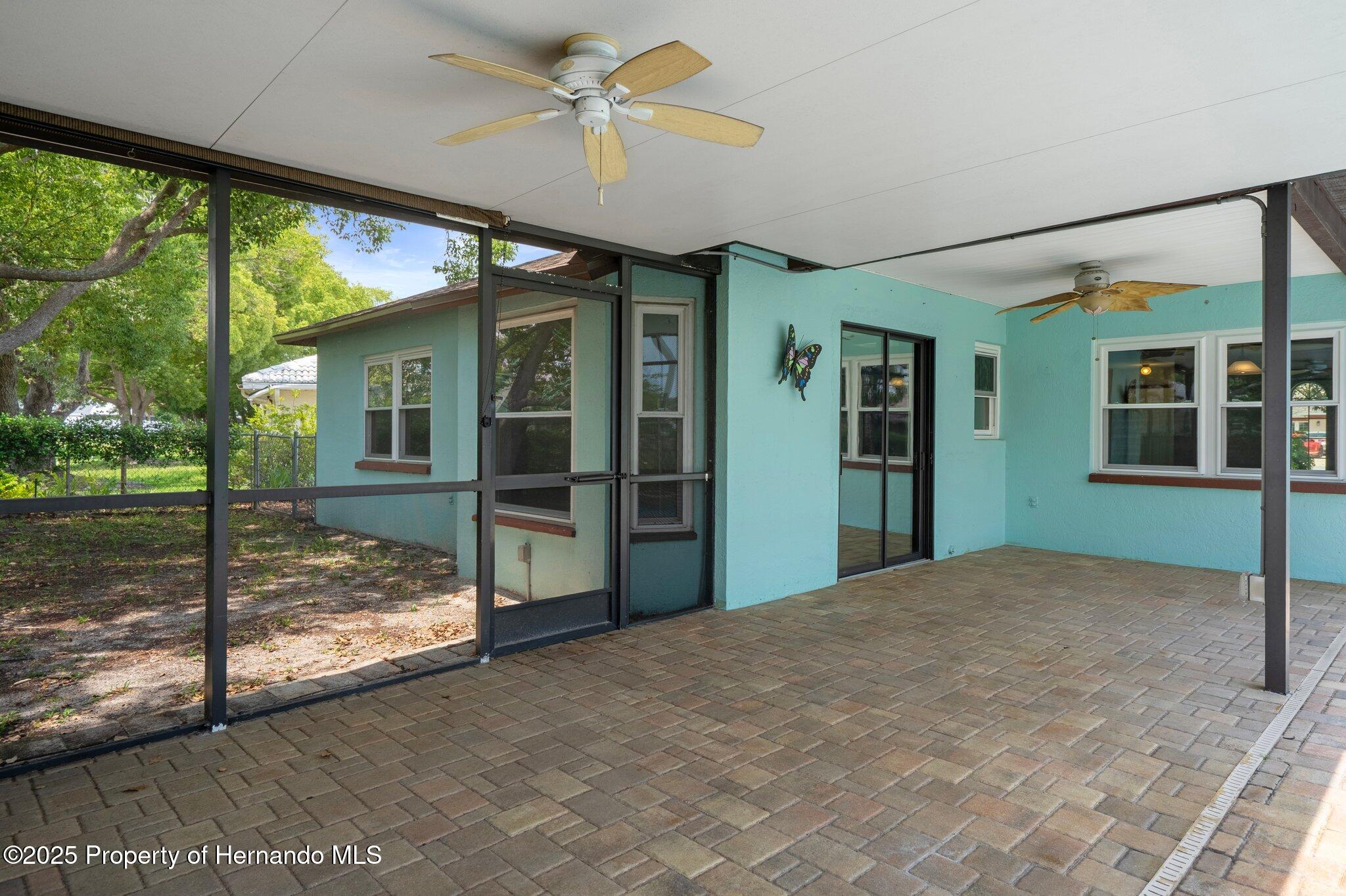 8332 Berkeley Manor Boulevard, Spring Hill, Florida image 40