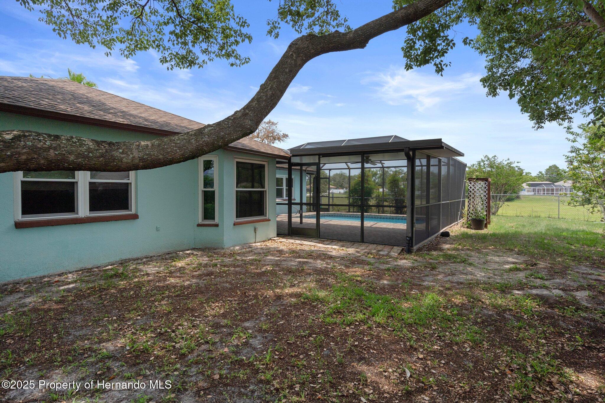 8332 Berkeley Manor Boulevard, Spring Hill, Florida image 45