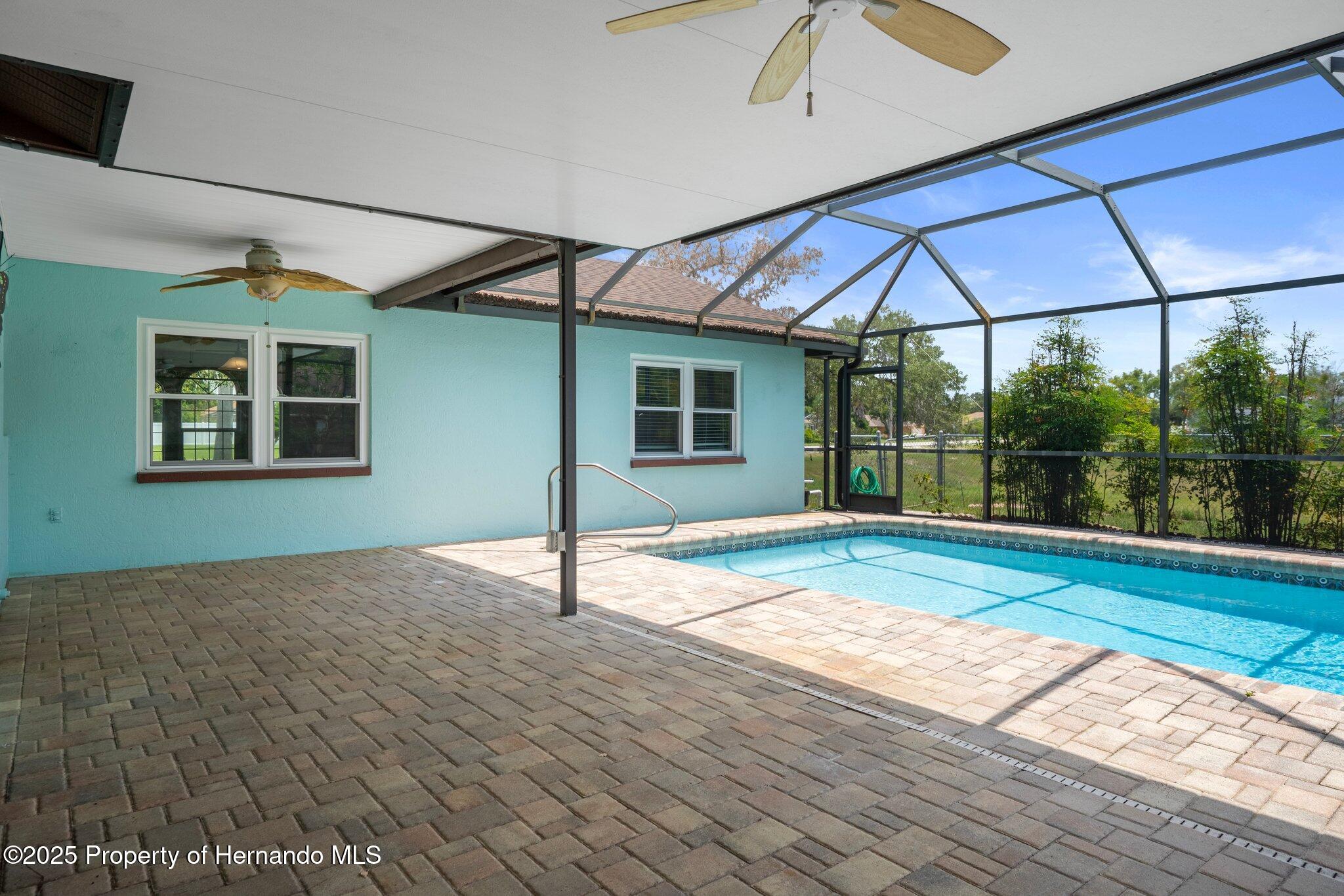 8332 Berkeley Manor Boulevard, Spring Hill, Florida image 38