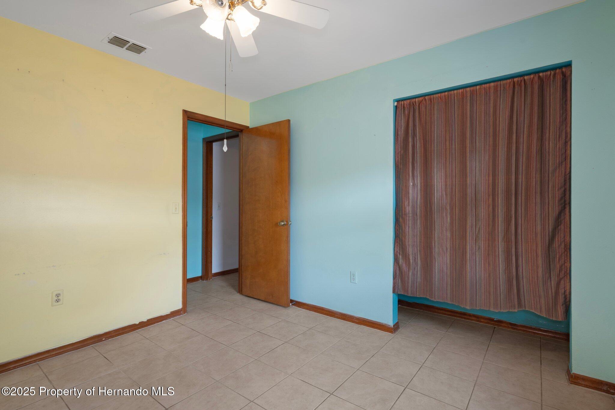 8332 Berkeley Manor Boulevard, Spring Hill, Florida image 30