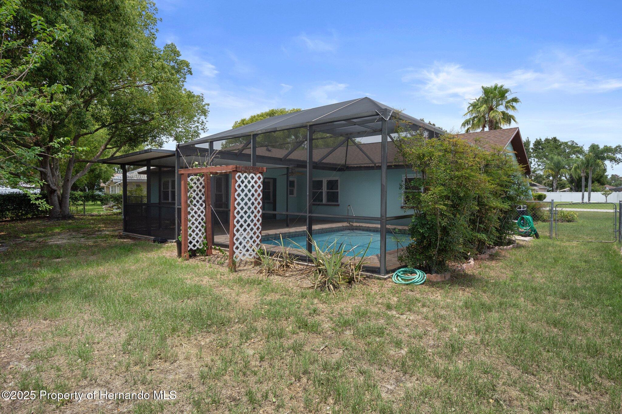 8332 Berkeley Manor Boulevard, Spring Hill, Florida image 43