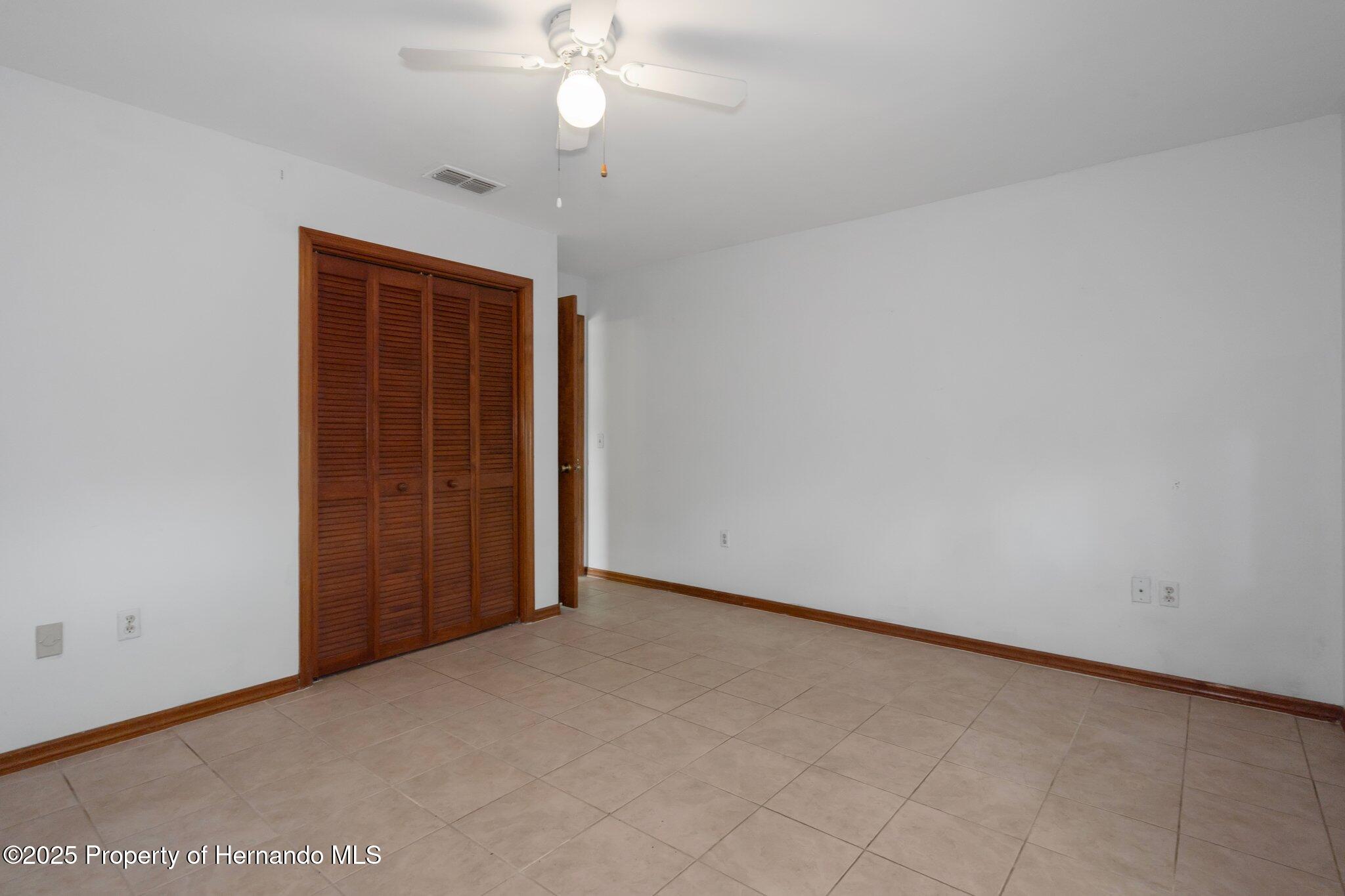 8332 Berkeley Manor Boulevard, Spring Hill, Florida image 27