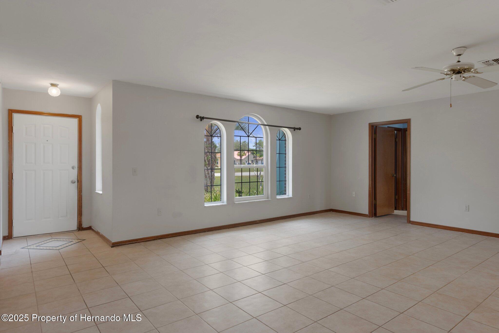 8332 Berkeley Manor Boulevard, Spring Hill, Florida image 11