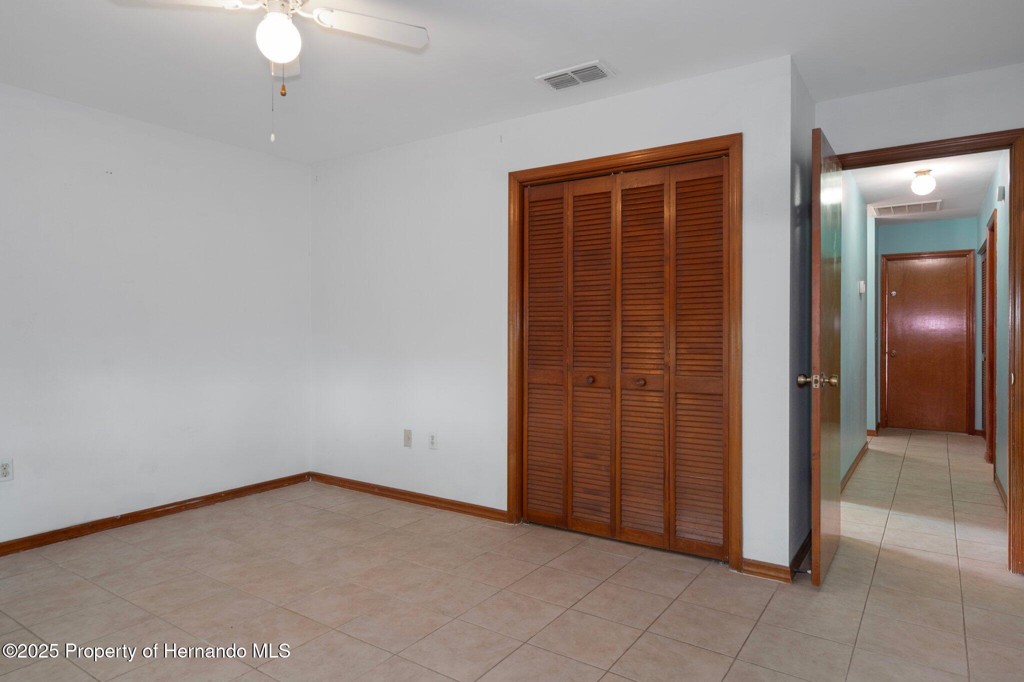 8332 Berkeley Manor Boulevard, Spring Hill, Florida image 28