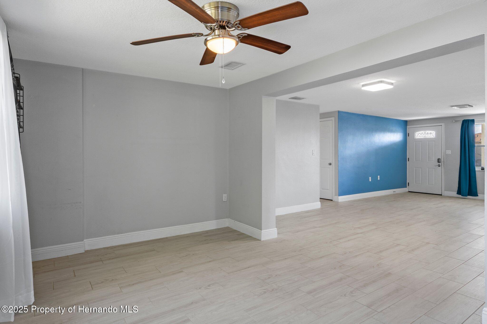 1721 Kenilworth Street, Holiday, Florida image 28