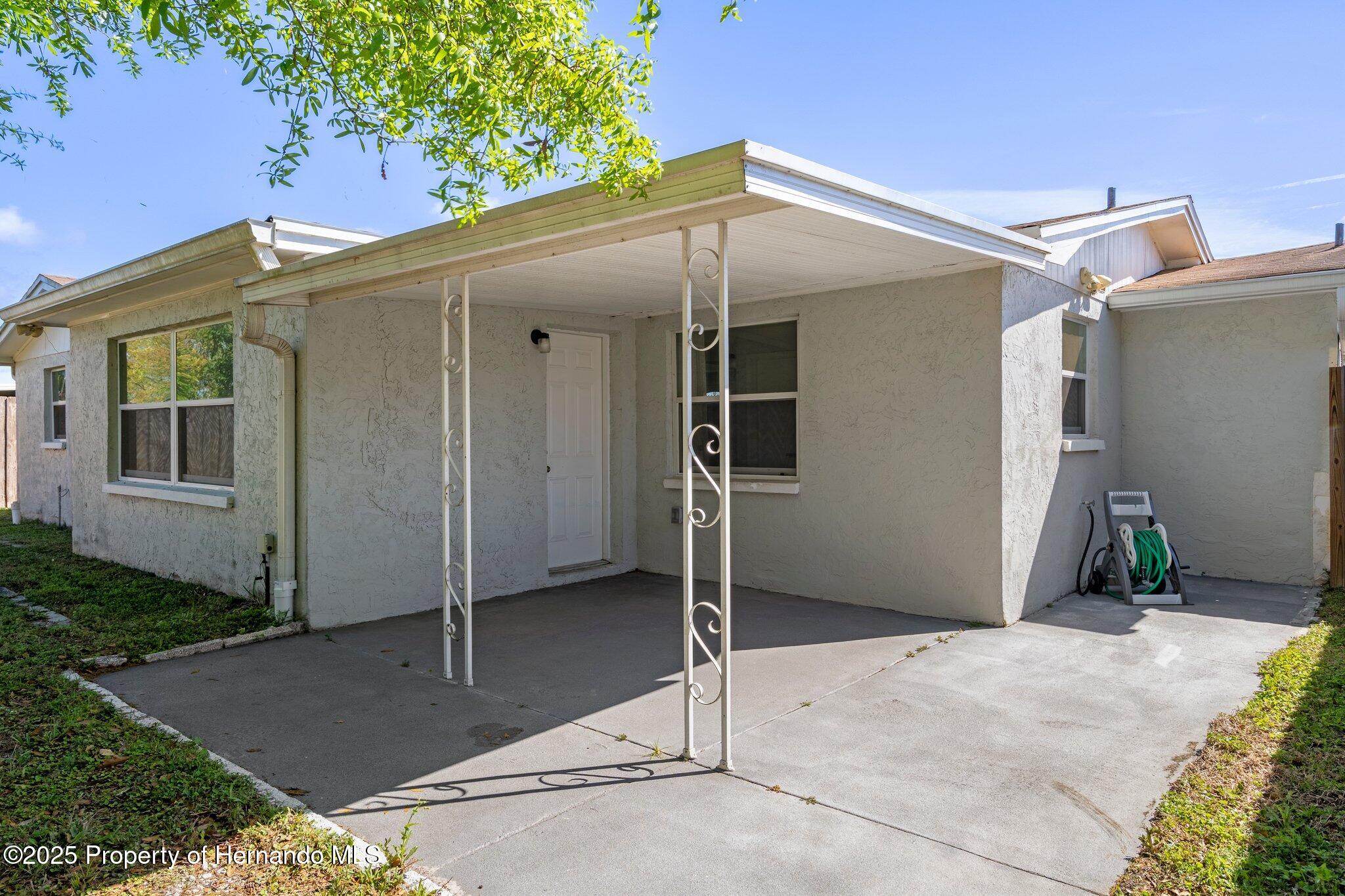 1721 Kenilworth Street, Holiday, Florida image 48