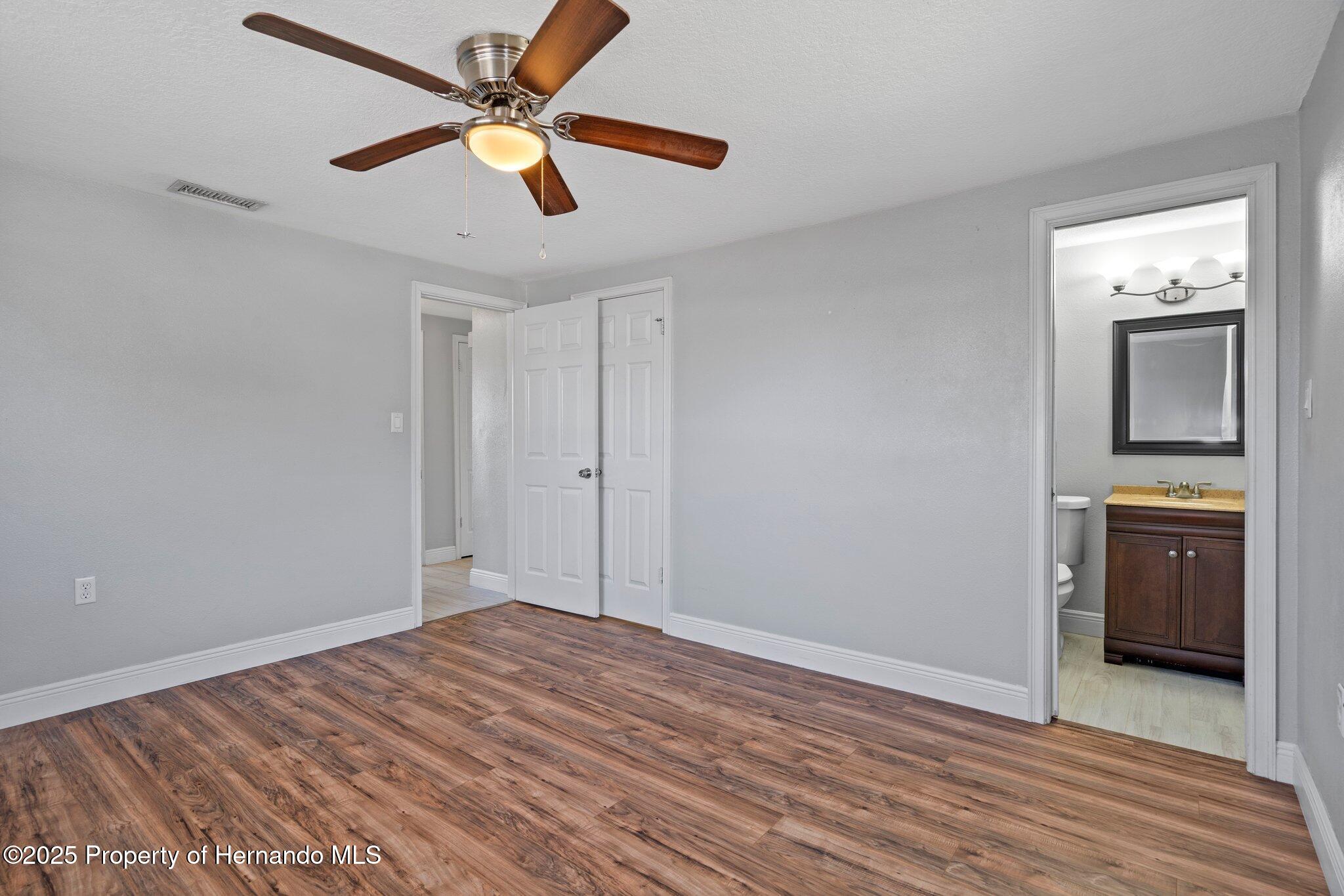 1721 Kenilworth Street, Holiday, Florida image 30