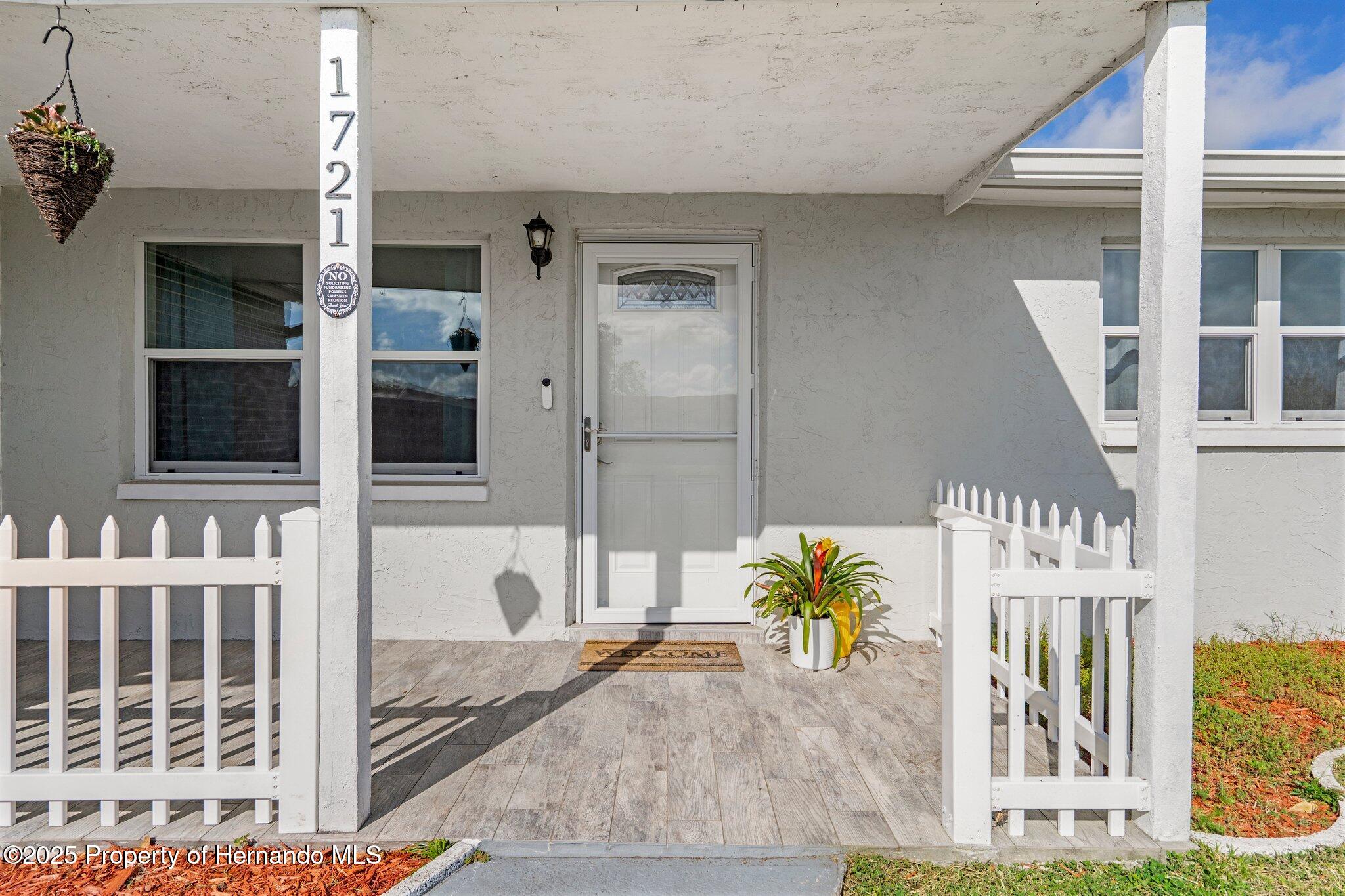 1721 Kenilworth Street, Holiday, Florida image 9