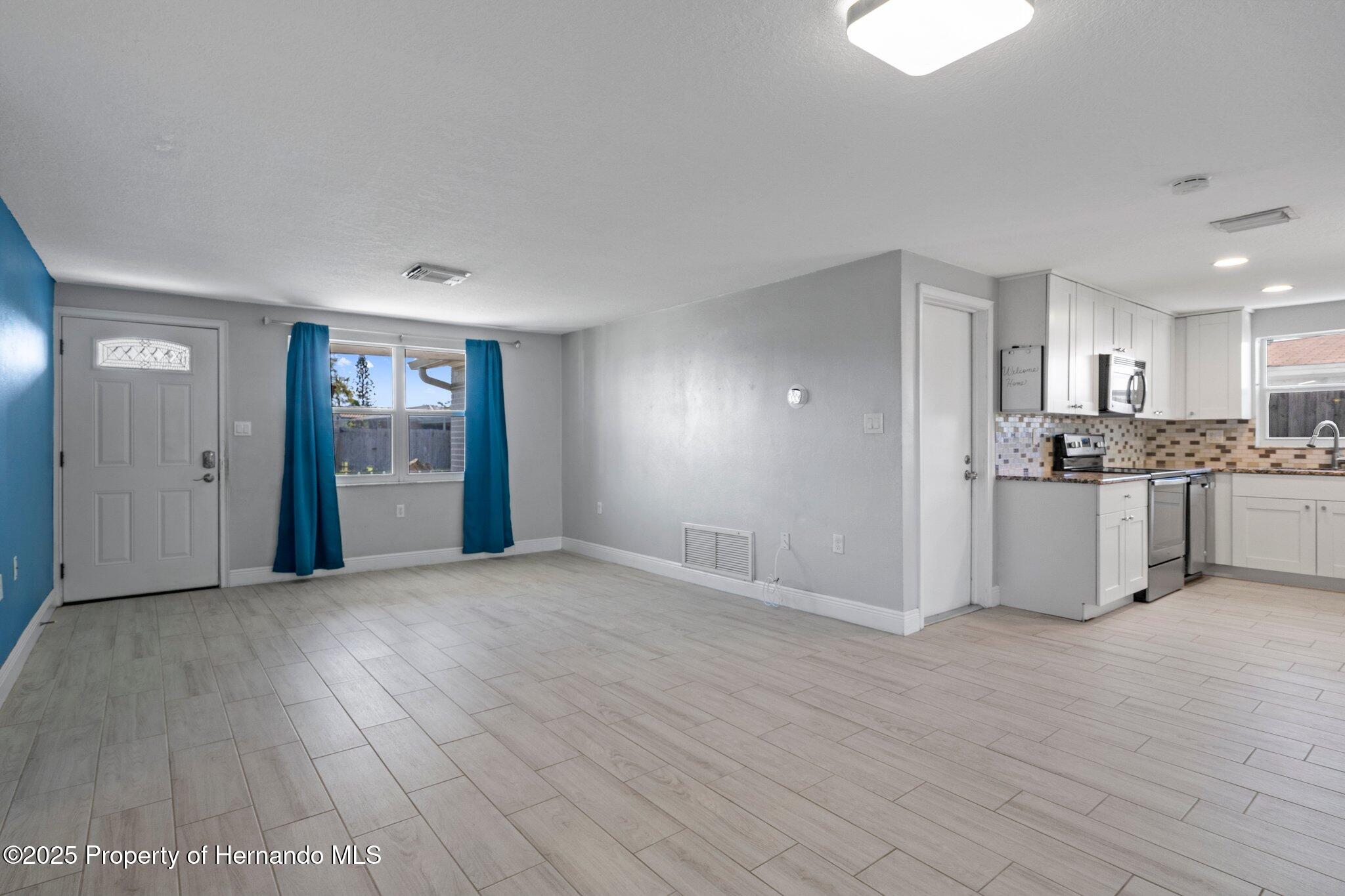1721 Kenilworth Street, Holiday, Florida image 17