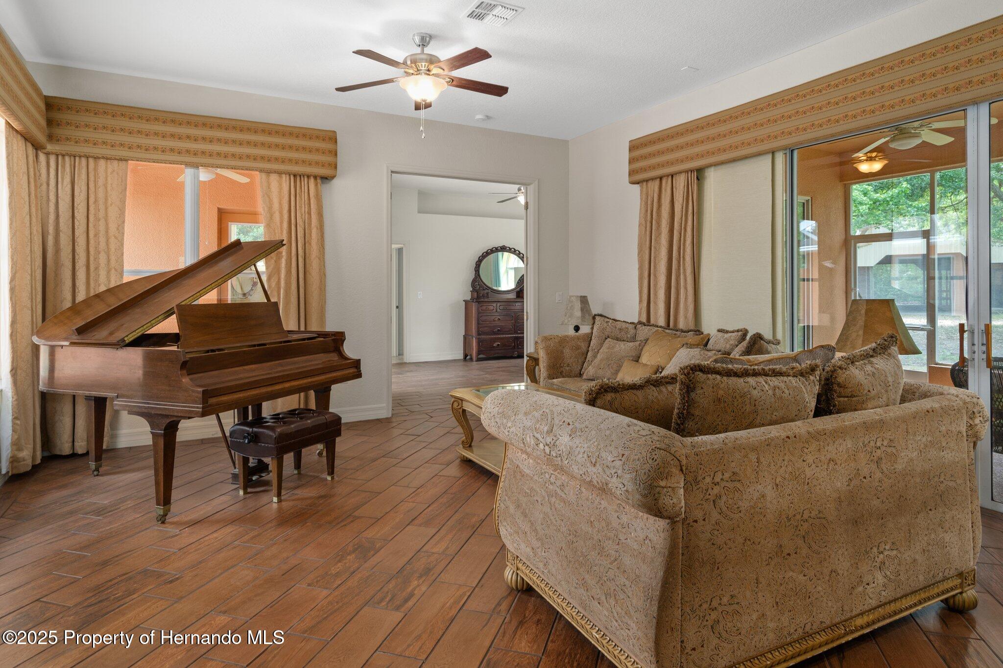 19263 Quiet Oak Lane, Brooksville, Florida image 12
