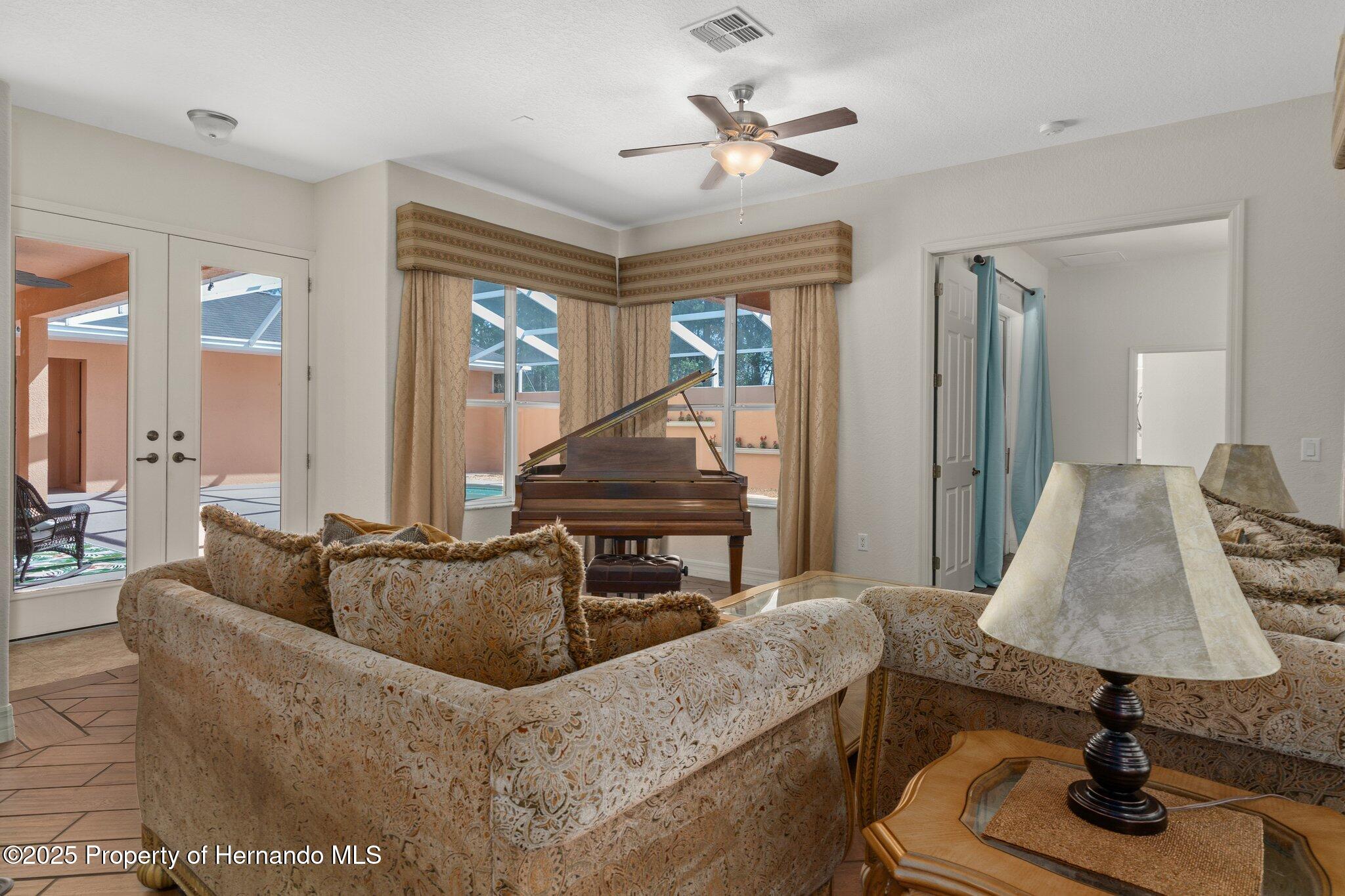 19263 Quiet Oak Lane, Brooksville, Florida image 14