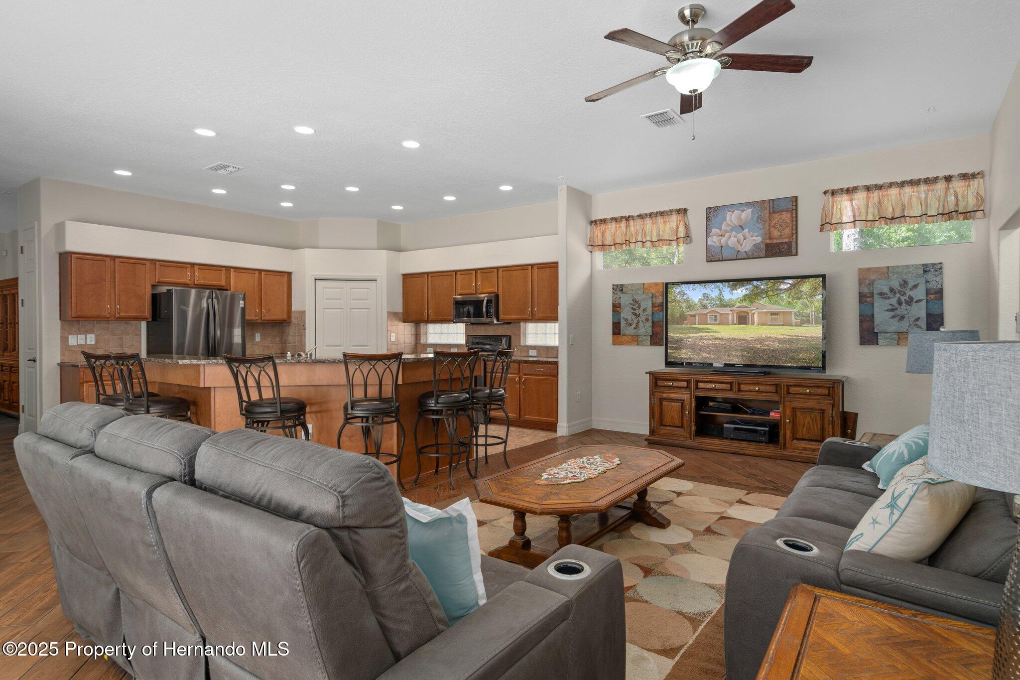 19263 Quiet Oak Lane, Brooksville, Florida image 4