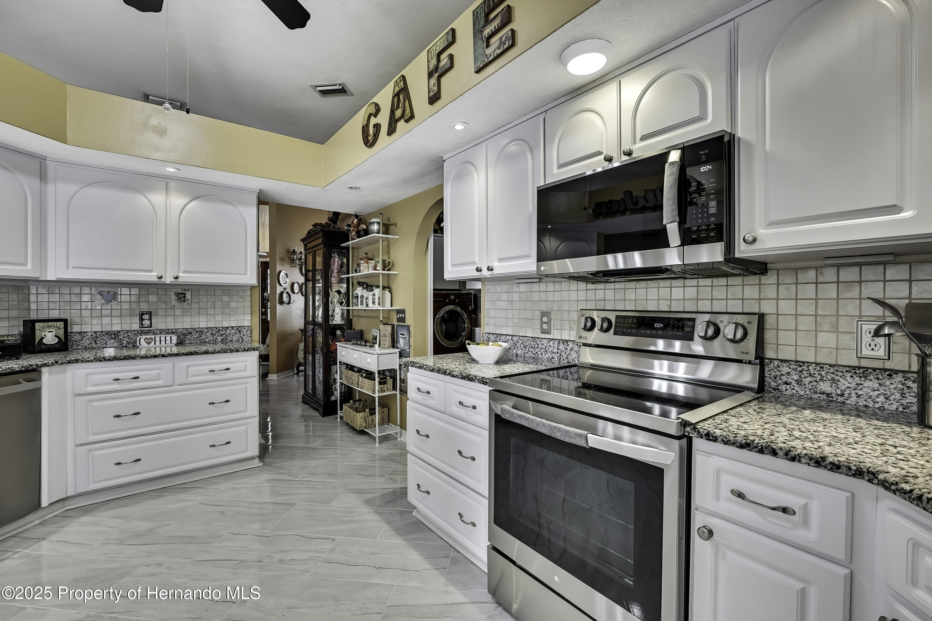 1086 Hook Drive, Spring Hill, Florida image 10