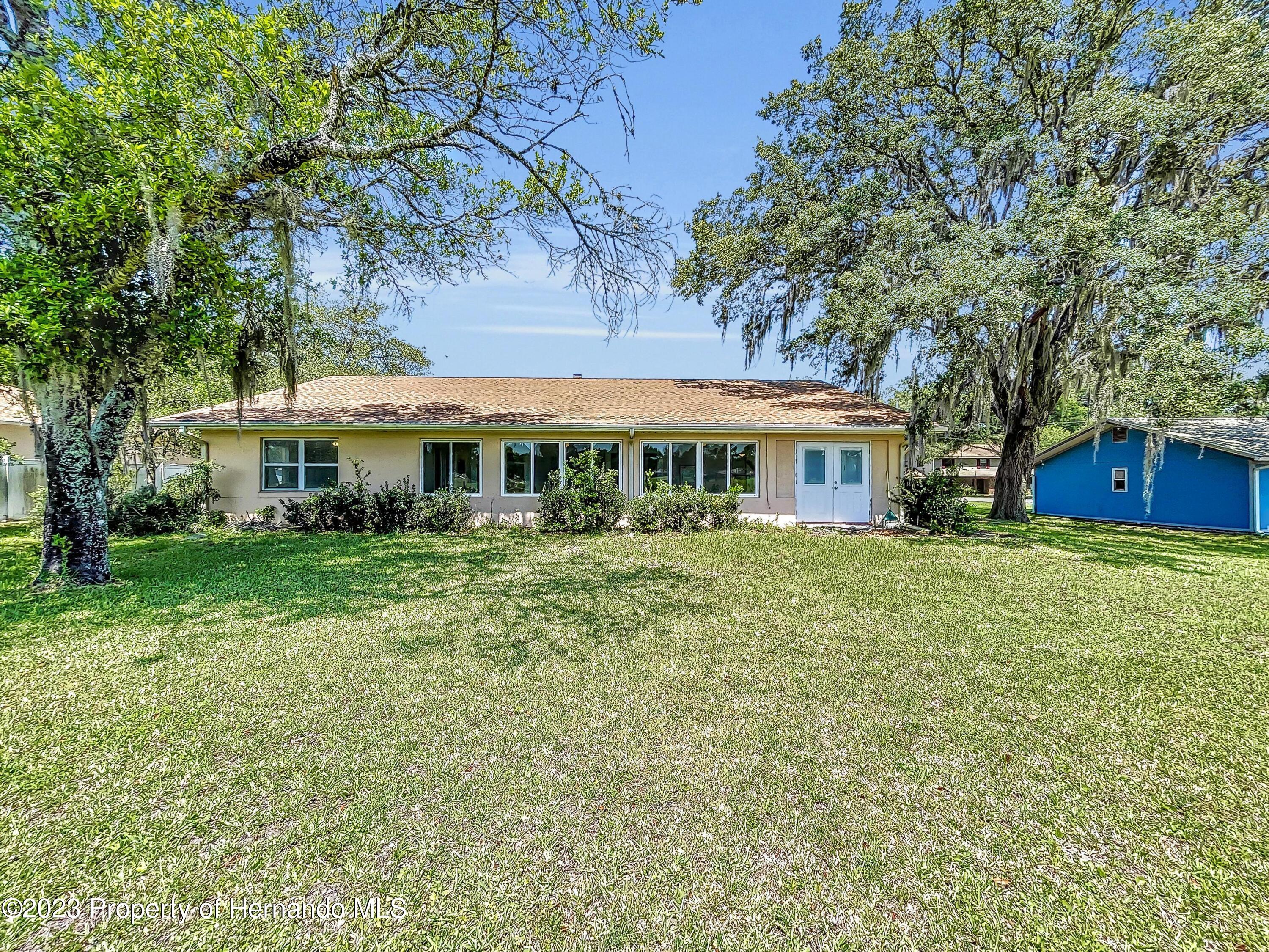 6136 Fairway Drive, Dade City, Florida image 38