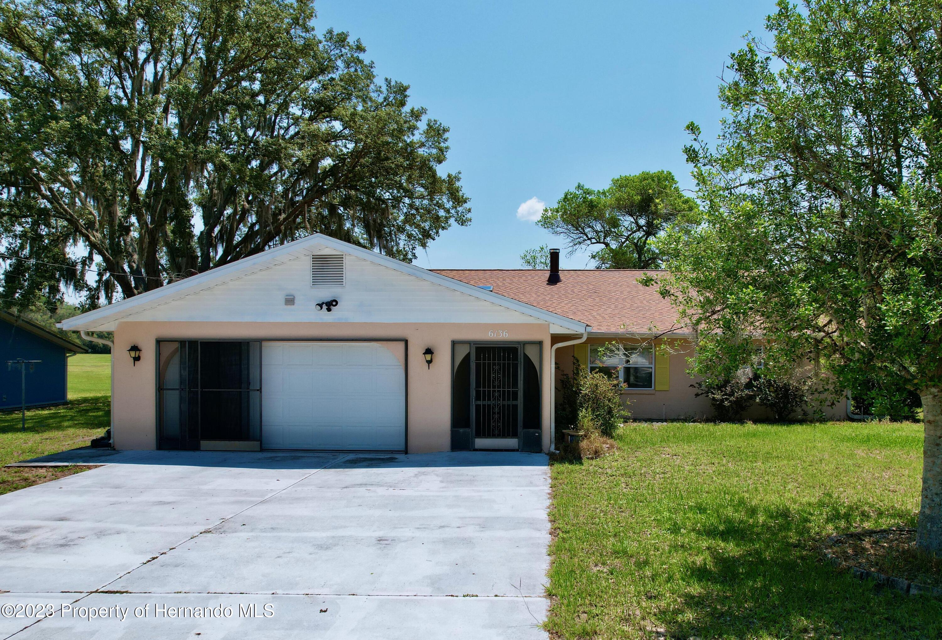 6136 Fairway Drive, Dade City, Florida image 1