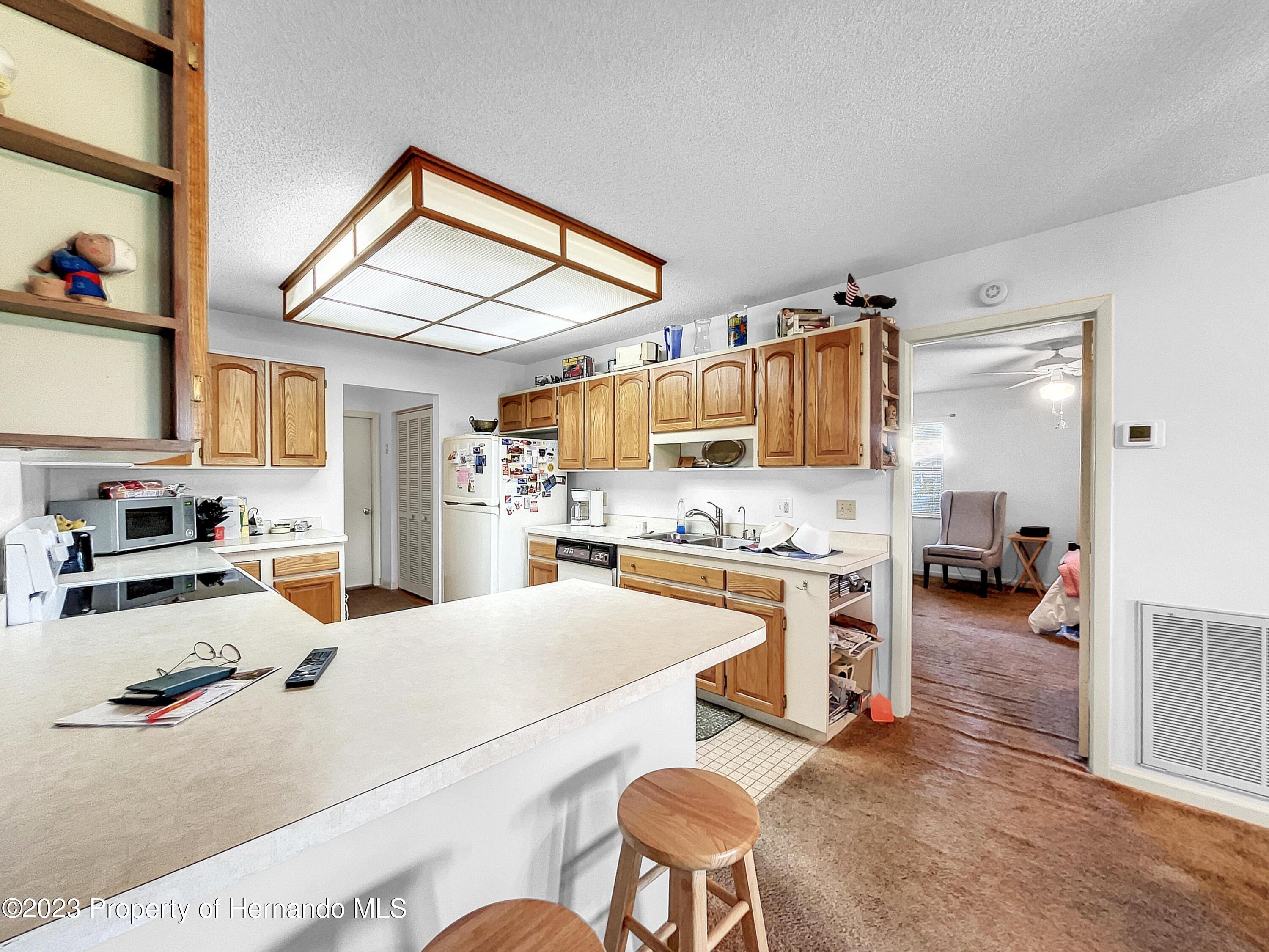 6136 Fairway Drive, Dade City, Florida image 18