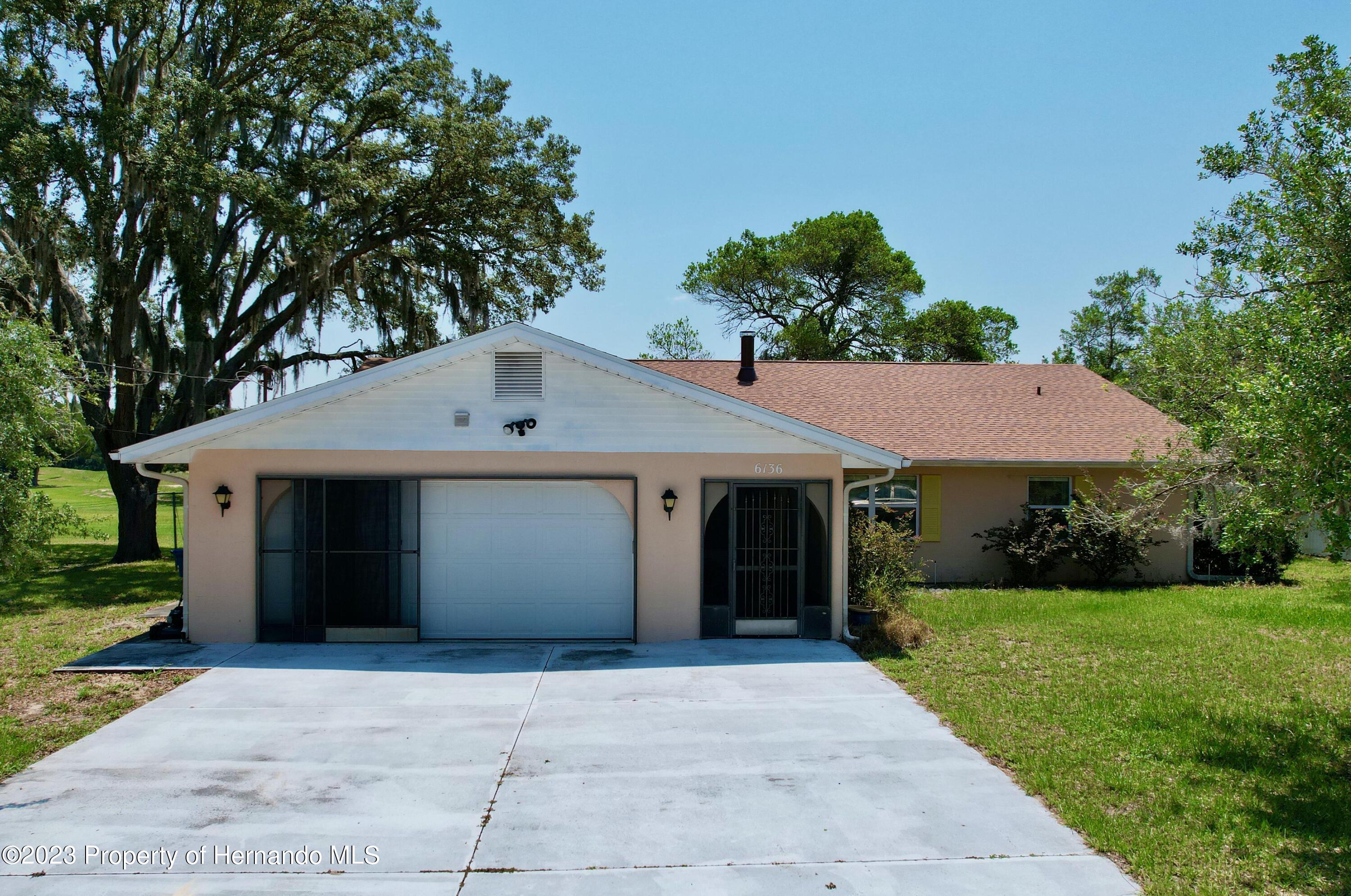 6136 Fairway Drive, Dade City, Florida image 9