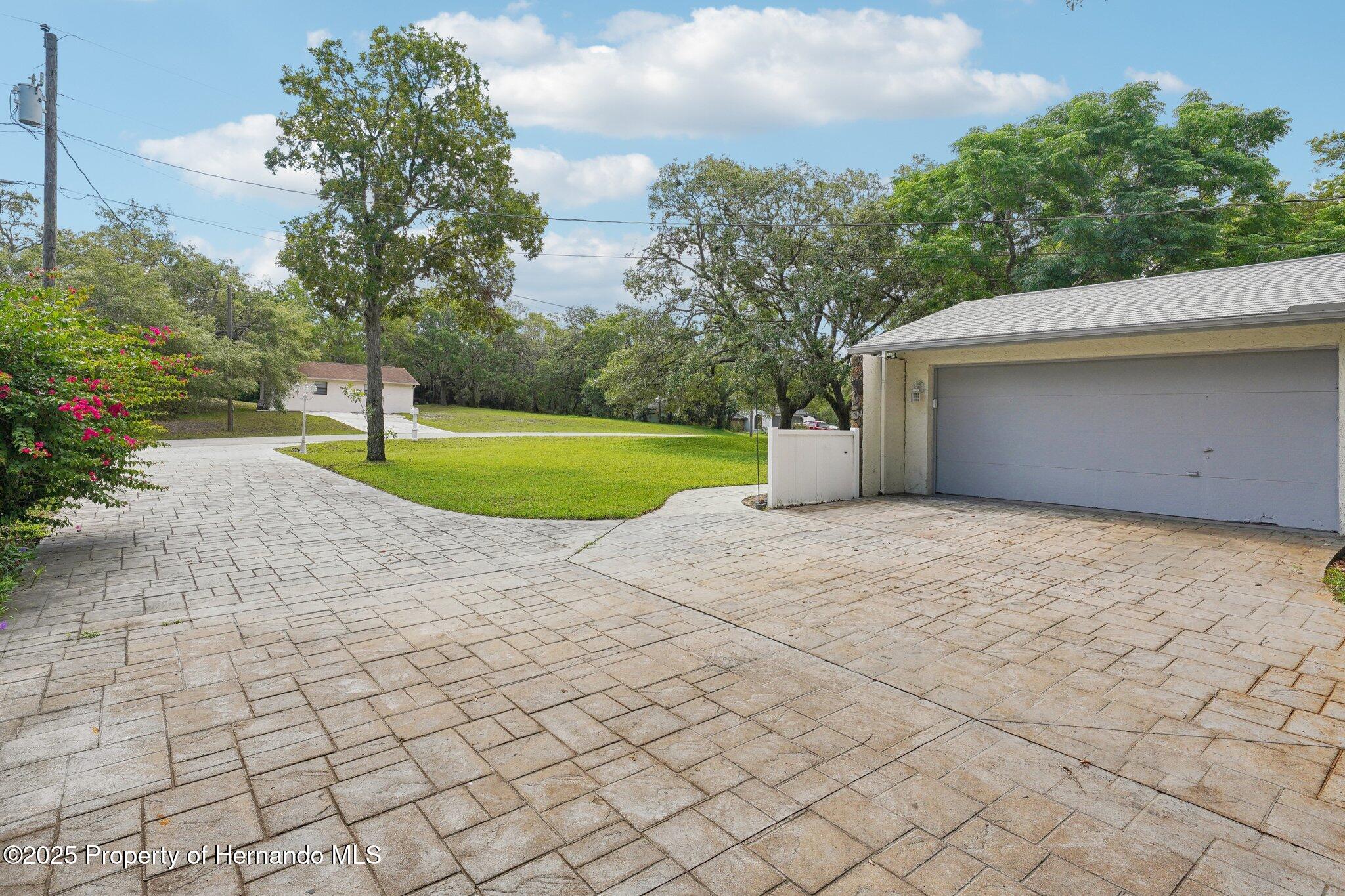 18633 Oak Way Drive, Hudson, Florida image 48