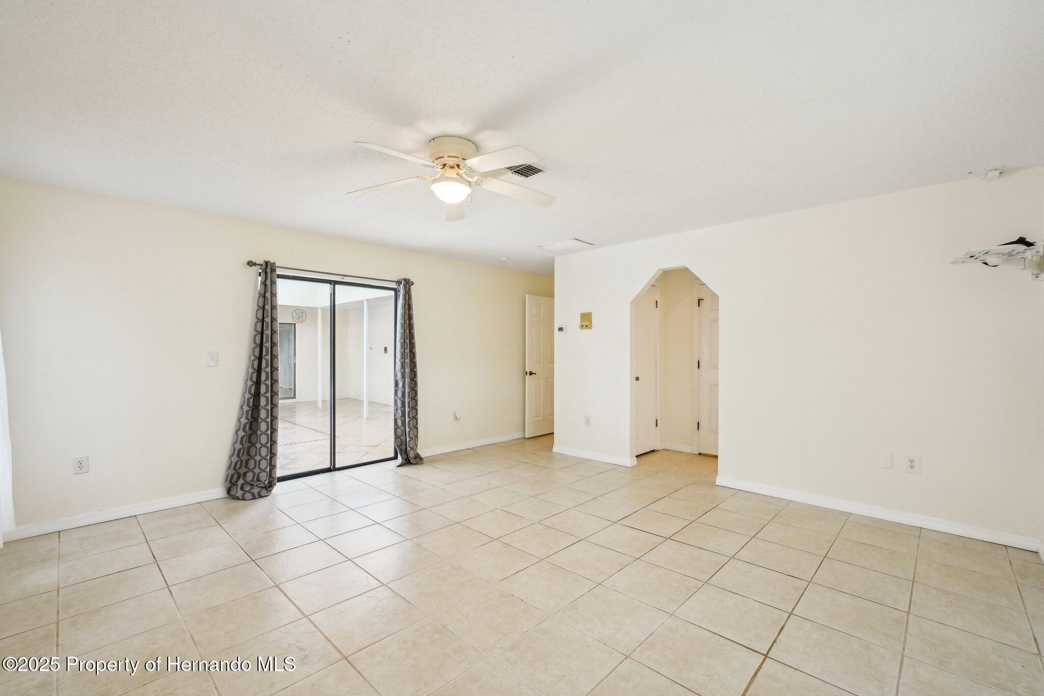 18633 Oak Way Drive, Hudson, Florida image 29