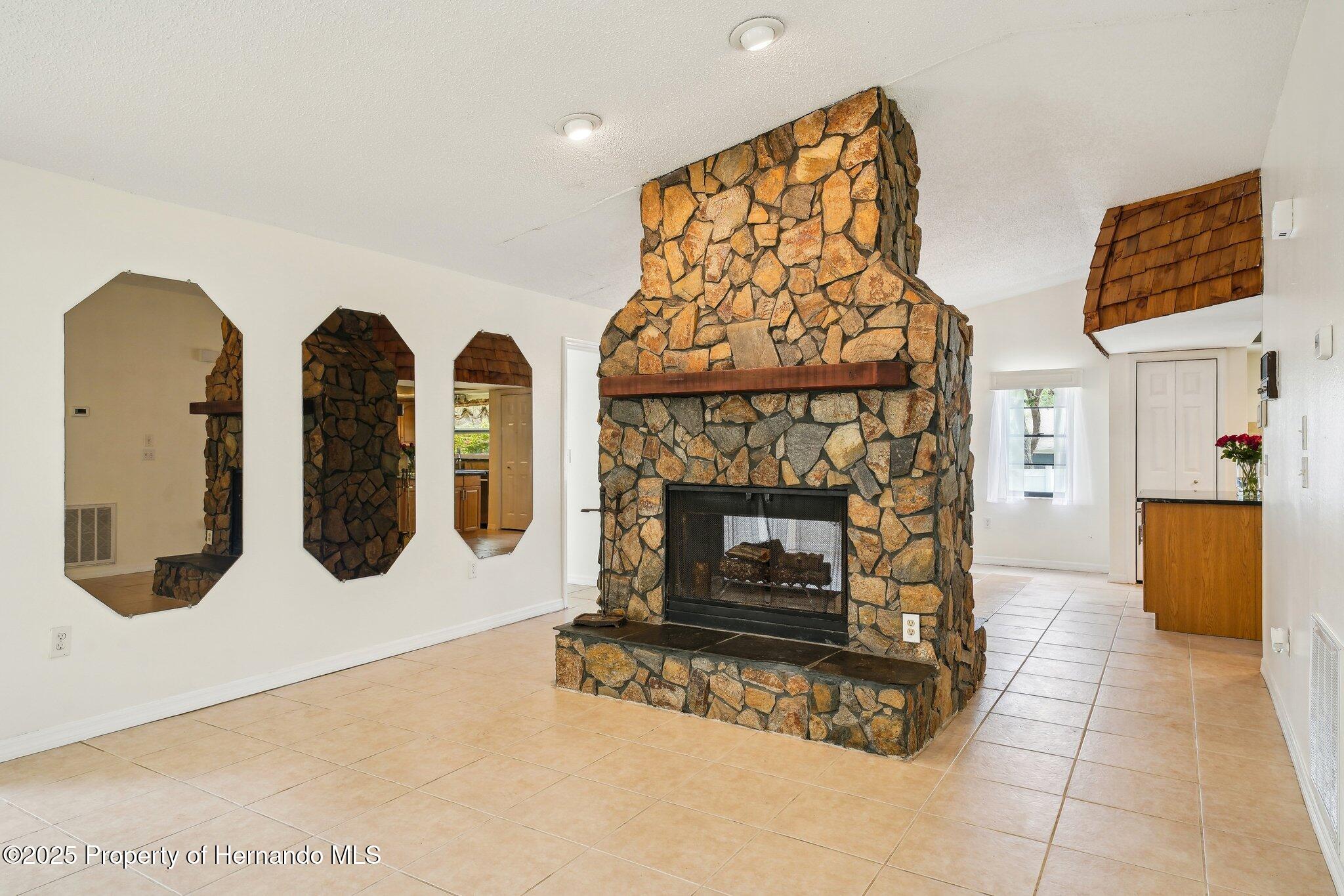 18633 Oak Way Drive, Hudson, Florida image 16