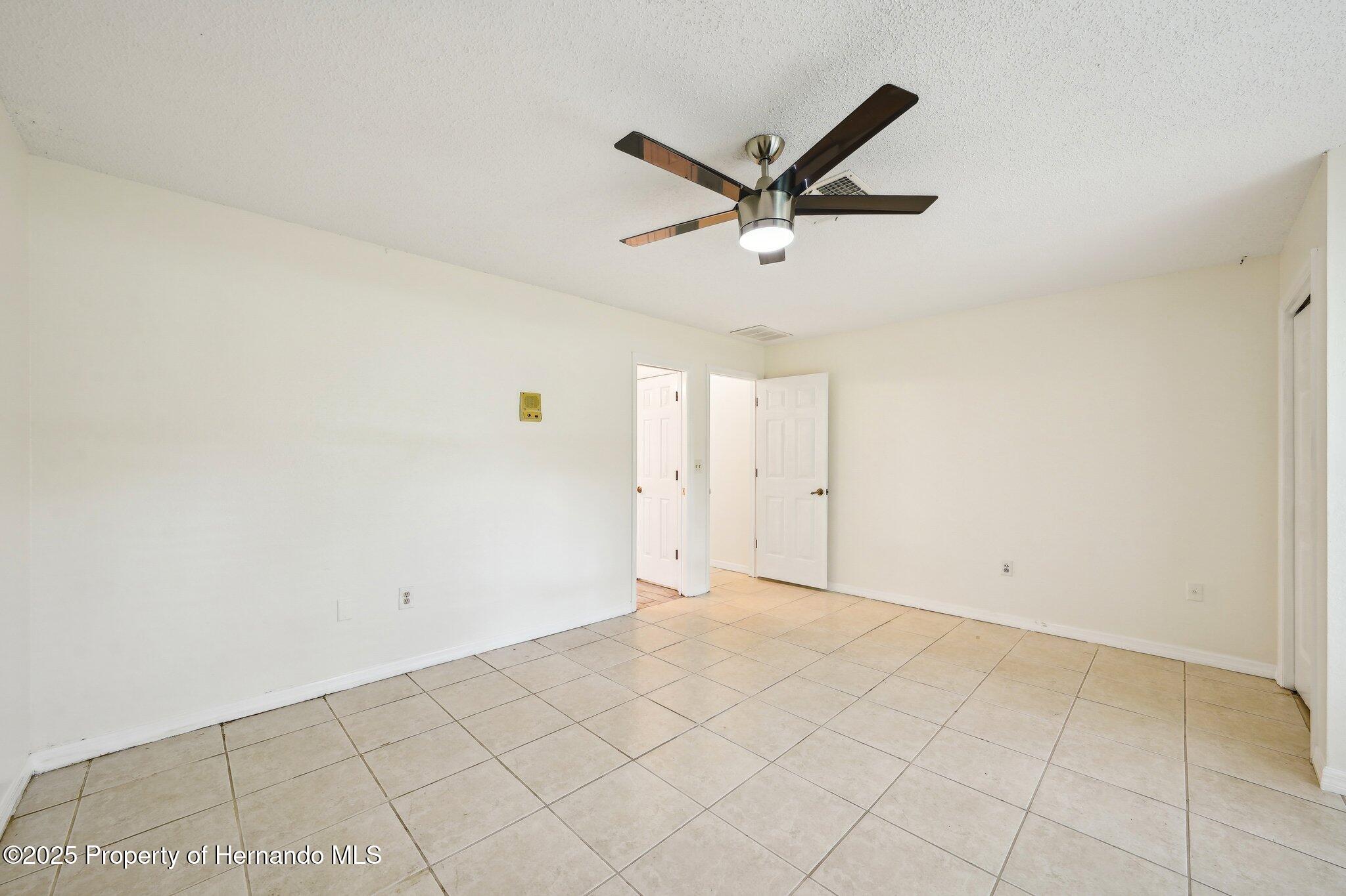 18633 Oak Way Drive, Hudson, Florida image 25