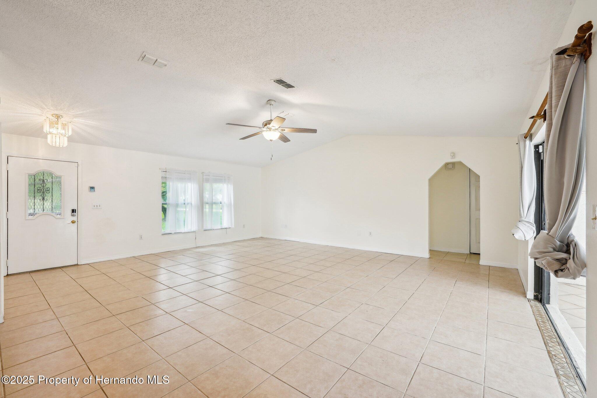 18633 Oak Way Drive, Hudson, Florida image 12