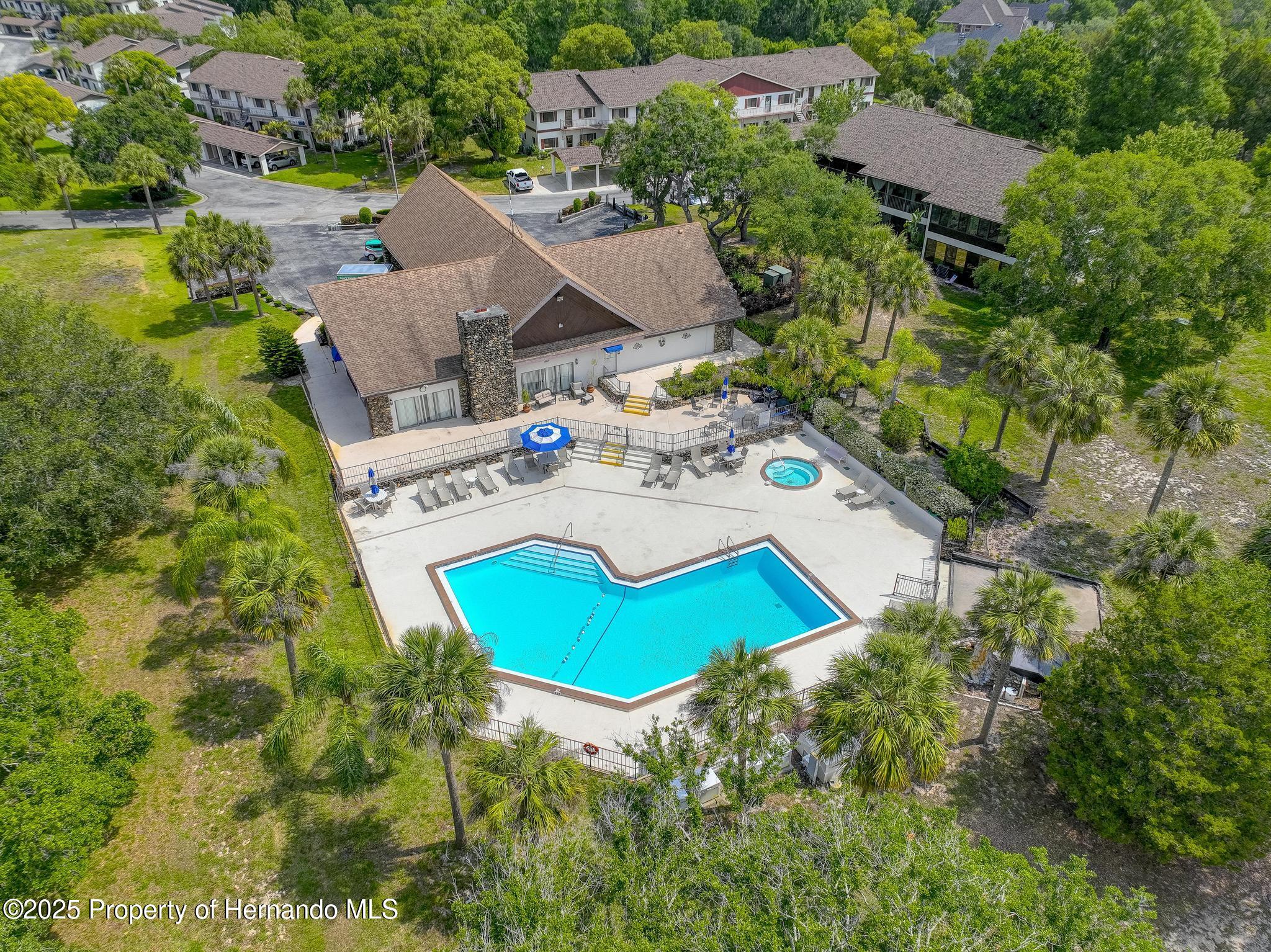 6583 River Run Boulevard, Weeki Wachee, Florida image 3