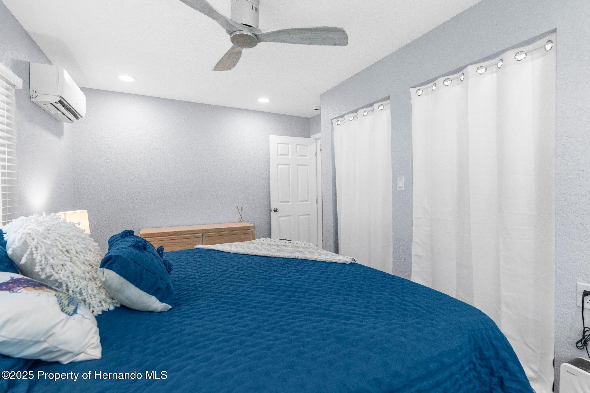 5421 Gay Street, Weeki Wachee, Florida image 28