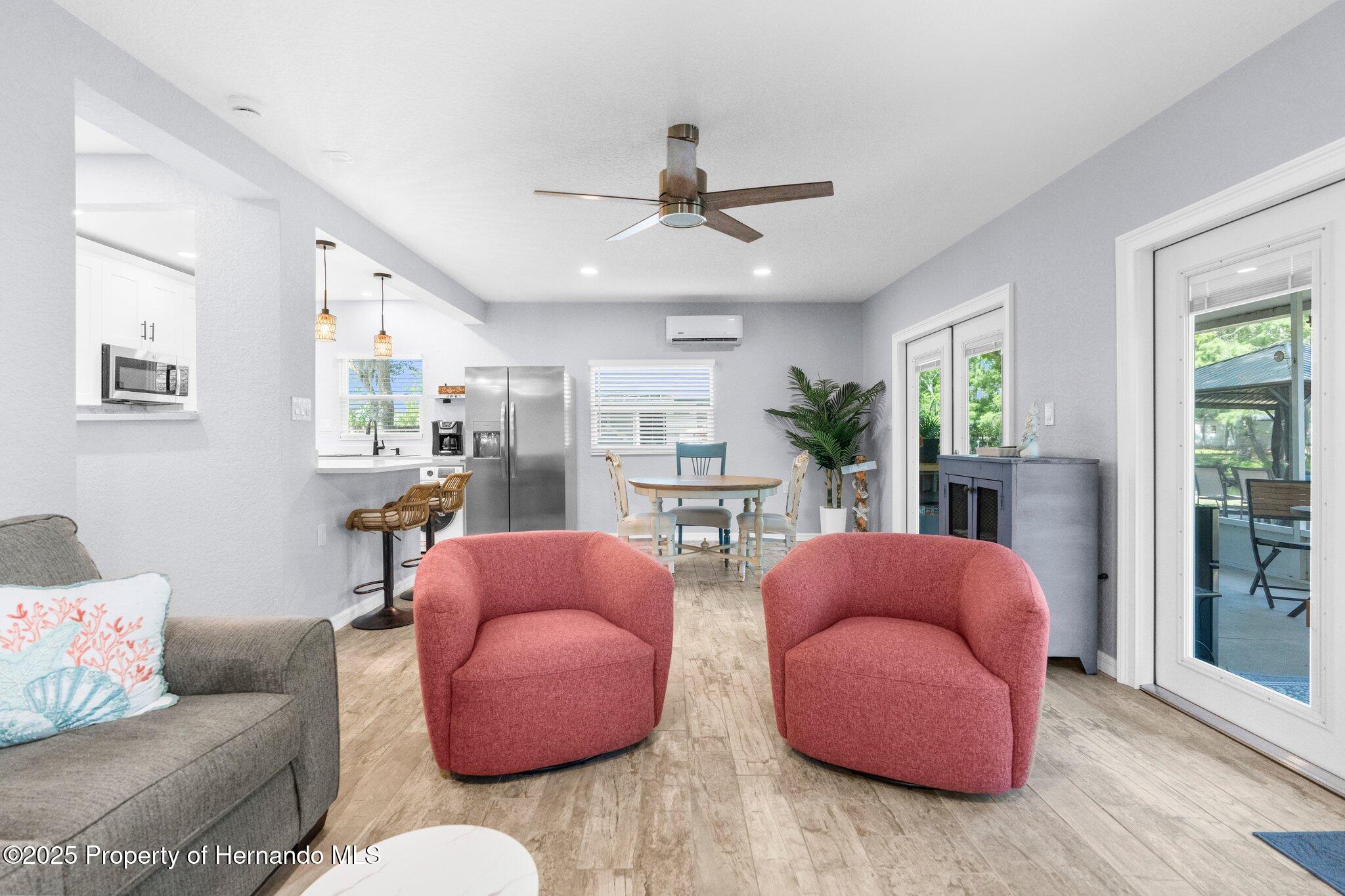 5421 Gay Street, Weeki Wachee, Florida image 13