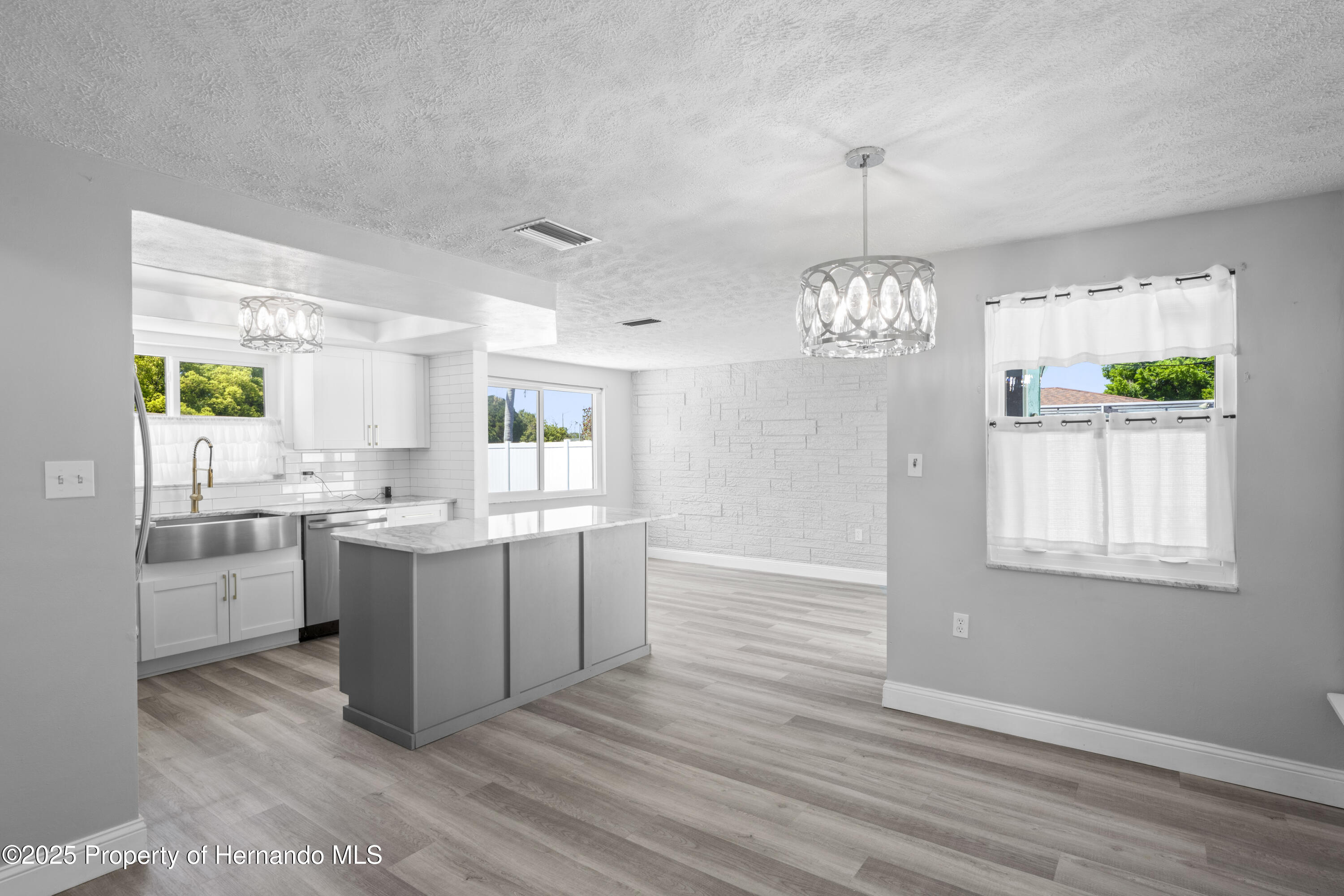 7221 Westwind Drive, Port Richey, Florida image 19