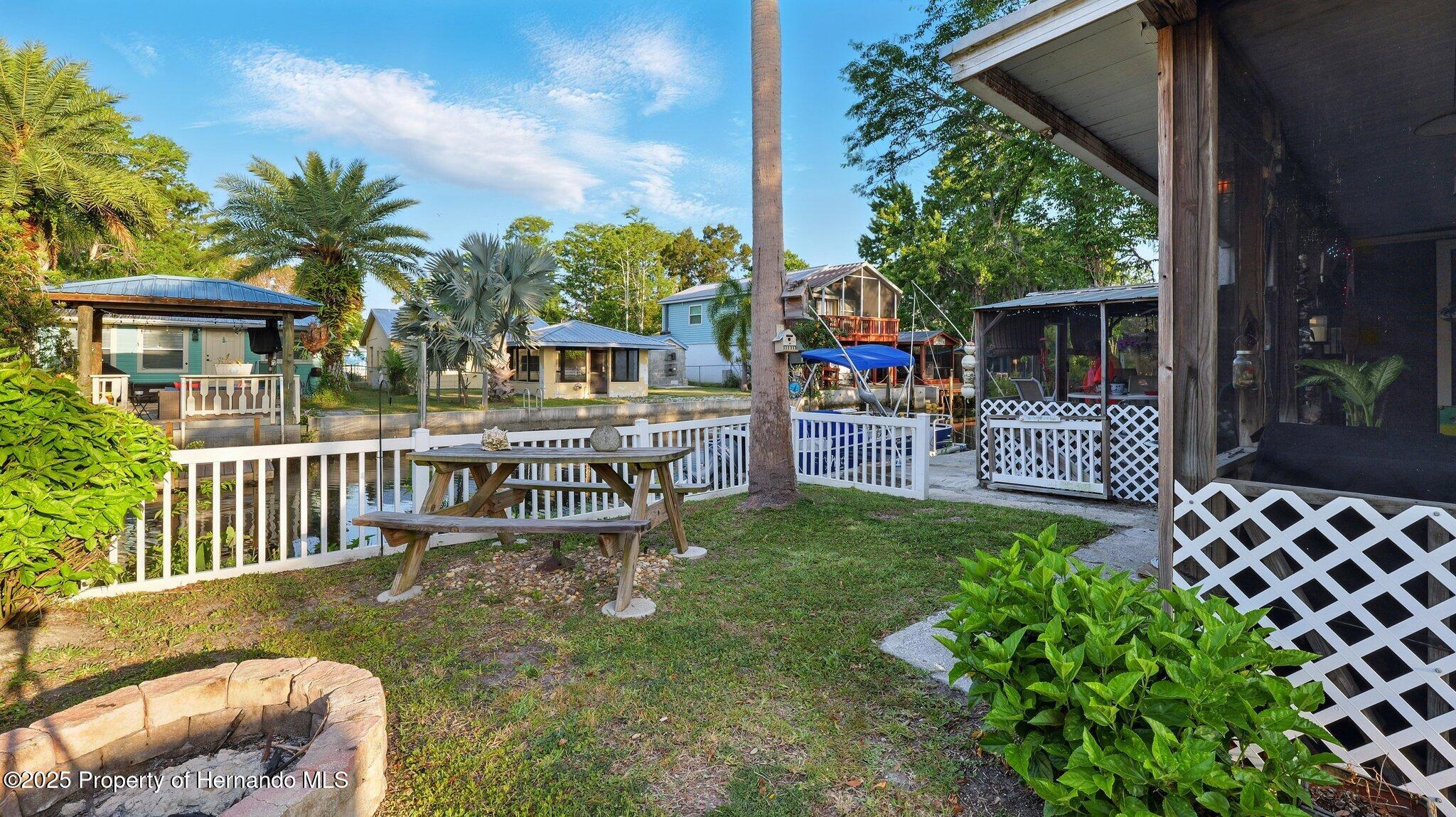5527 Darlene Street, Weeki Wachee, Florida image 16