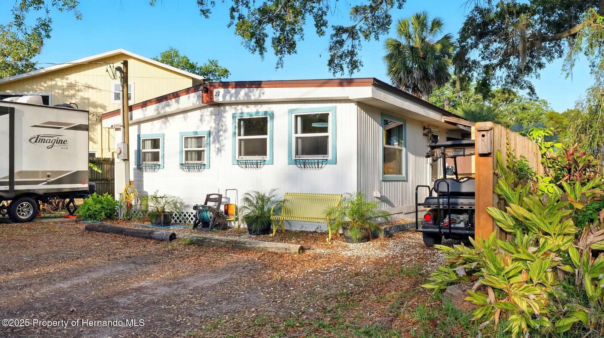 5527 Darlene Street, Weeki Wachee, Florida image 2